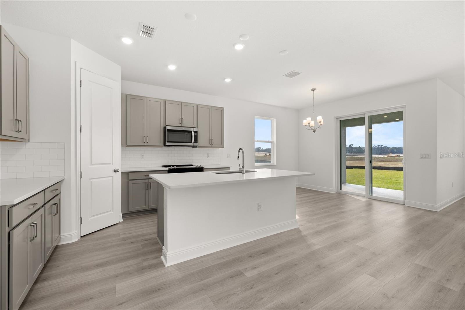 RESERVES AT HAMMOCK OAKS - Residential