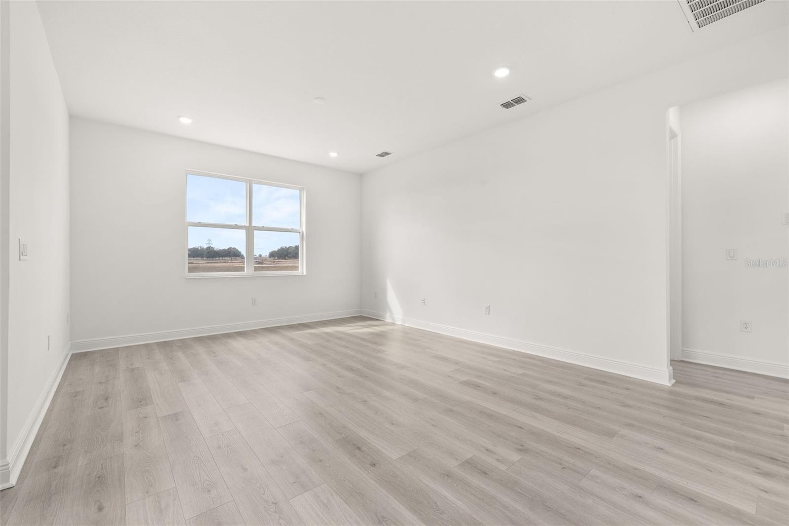 RESERVES AT HAMMOCK OAKS - Residential