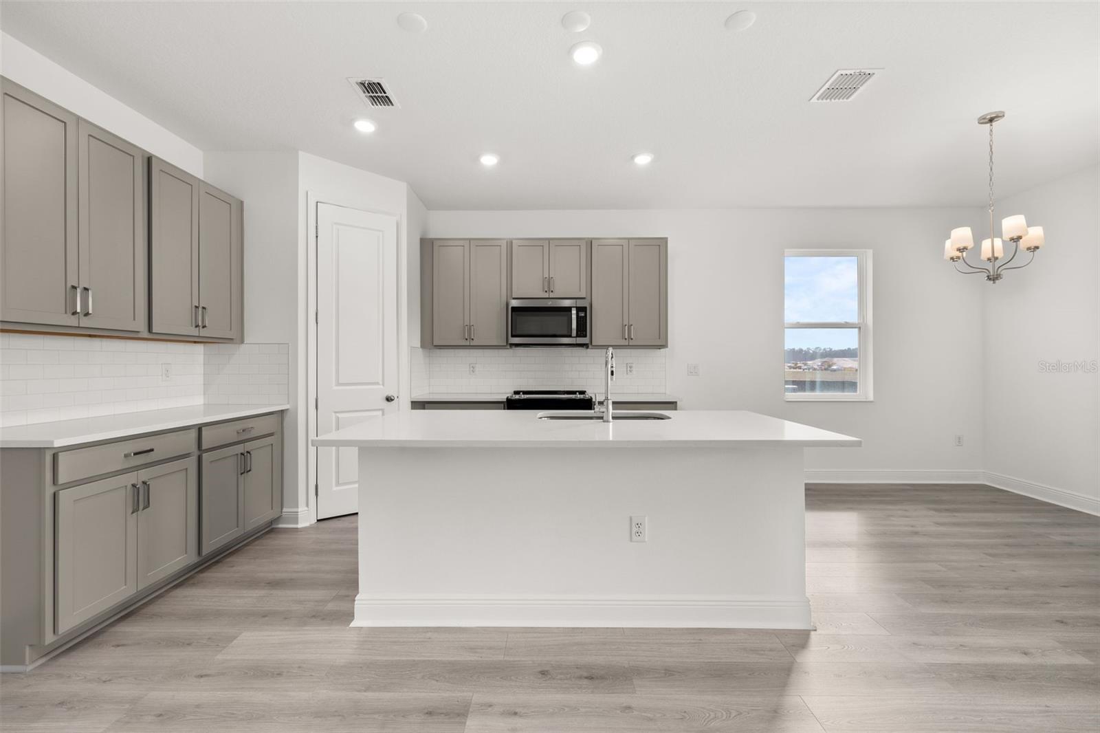 RESERVES AT HAMMOCK OAKS - Residential