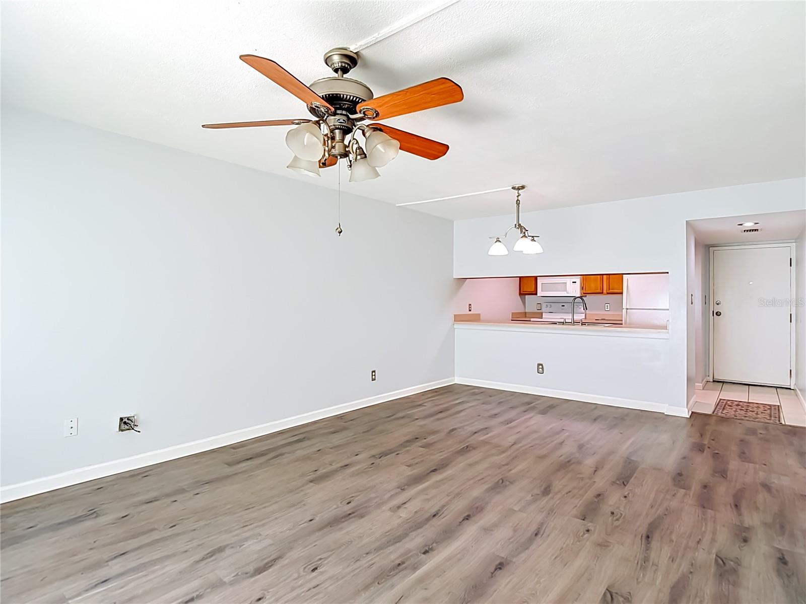 THE TAMPA RACQUET CLUB A CONDO - Residential