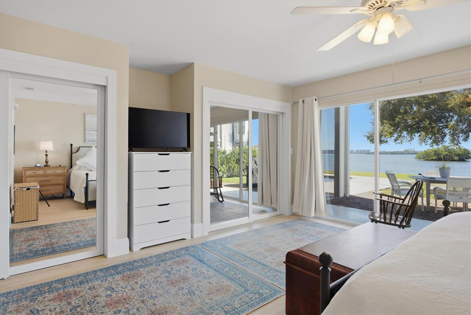 TROPICAL SHORES - Residential