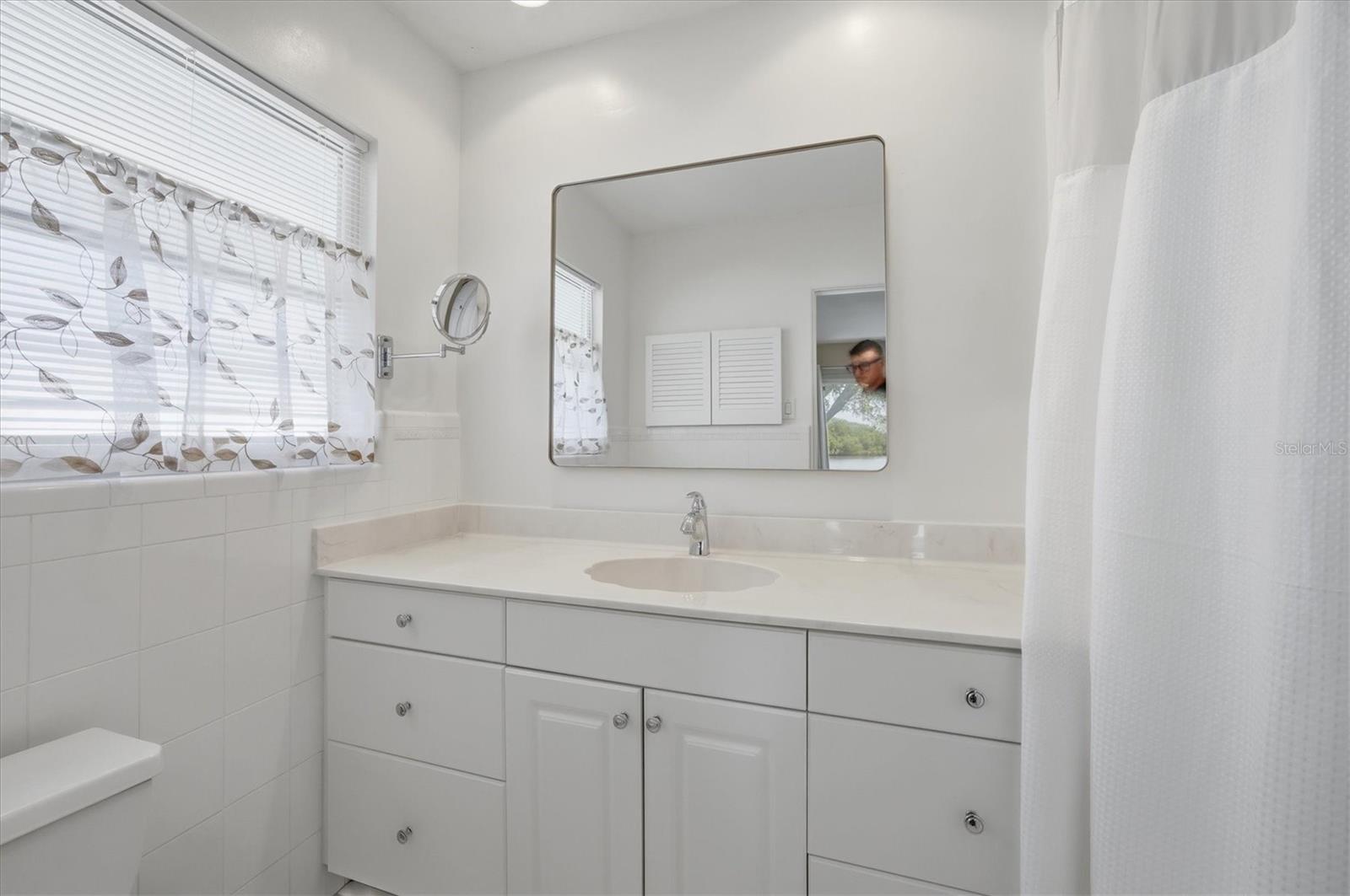 TROPICAL SHORES - Residential