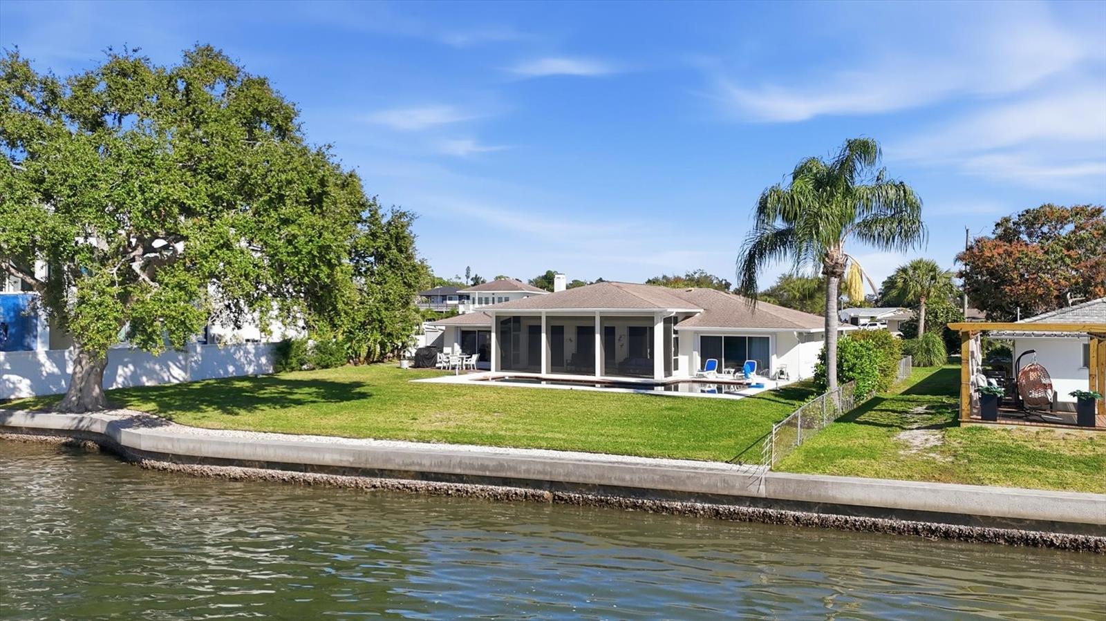 TROPICAL SHORES - Residential