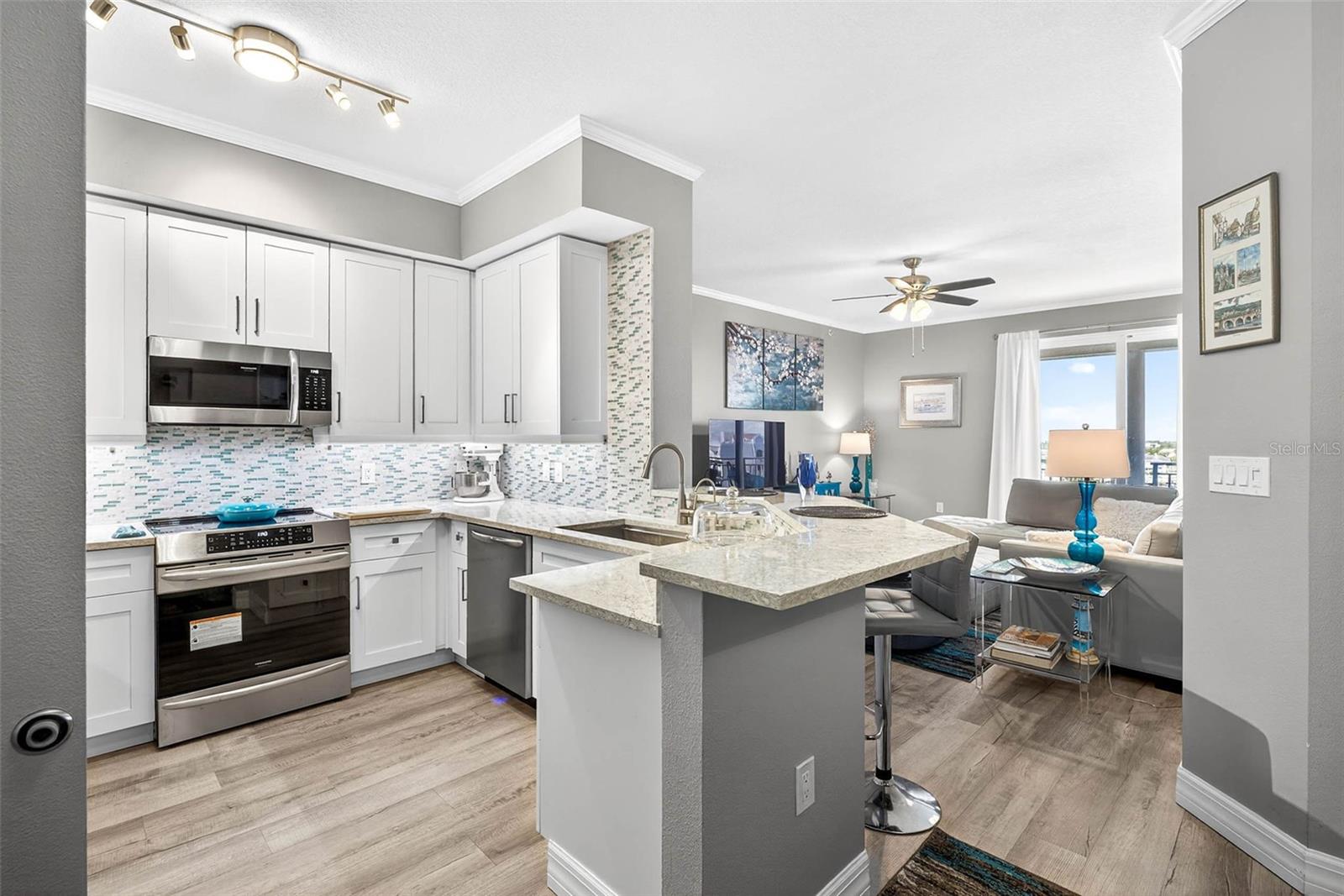 SEAVIEW PLACE AT GULF LANDINGS - Residential