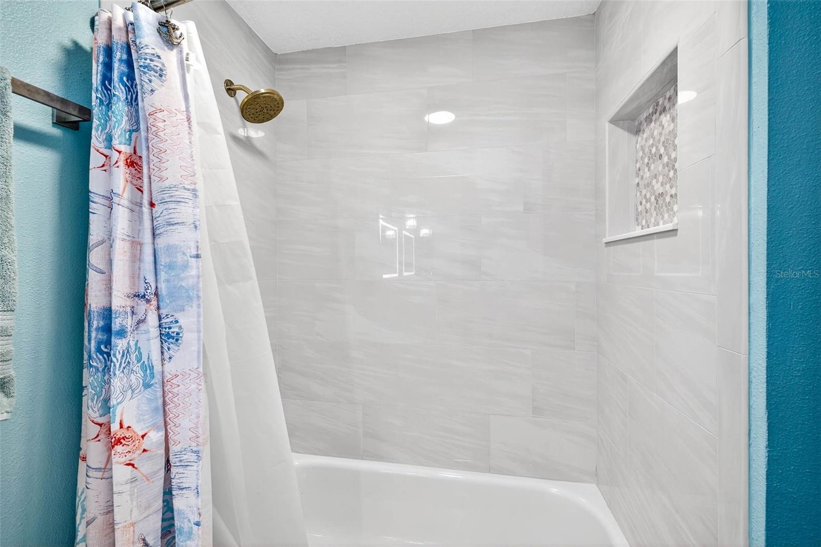 SEAVIEW PLACE AT GULF LANDINGS - Residential