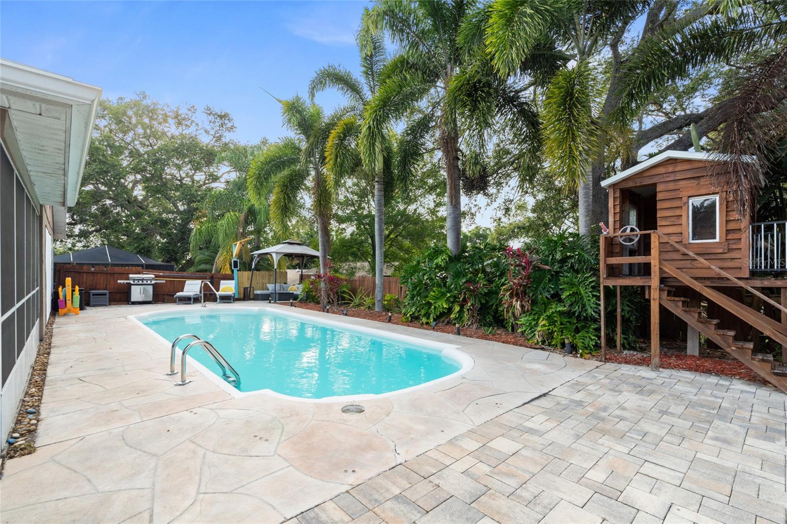 1686 SPOTTSWOOD CIRCLE