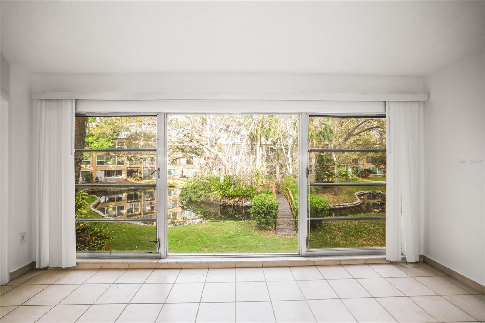 225 COUNTRY CLUB DRIVE D237