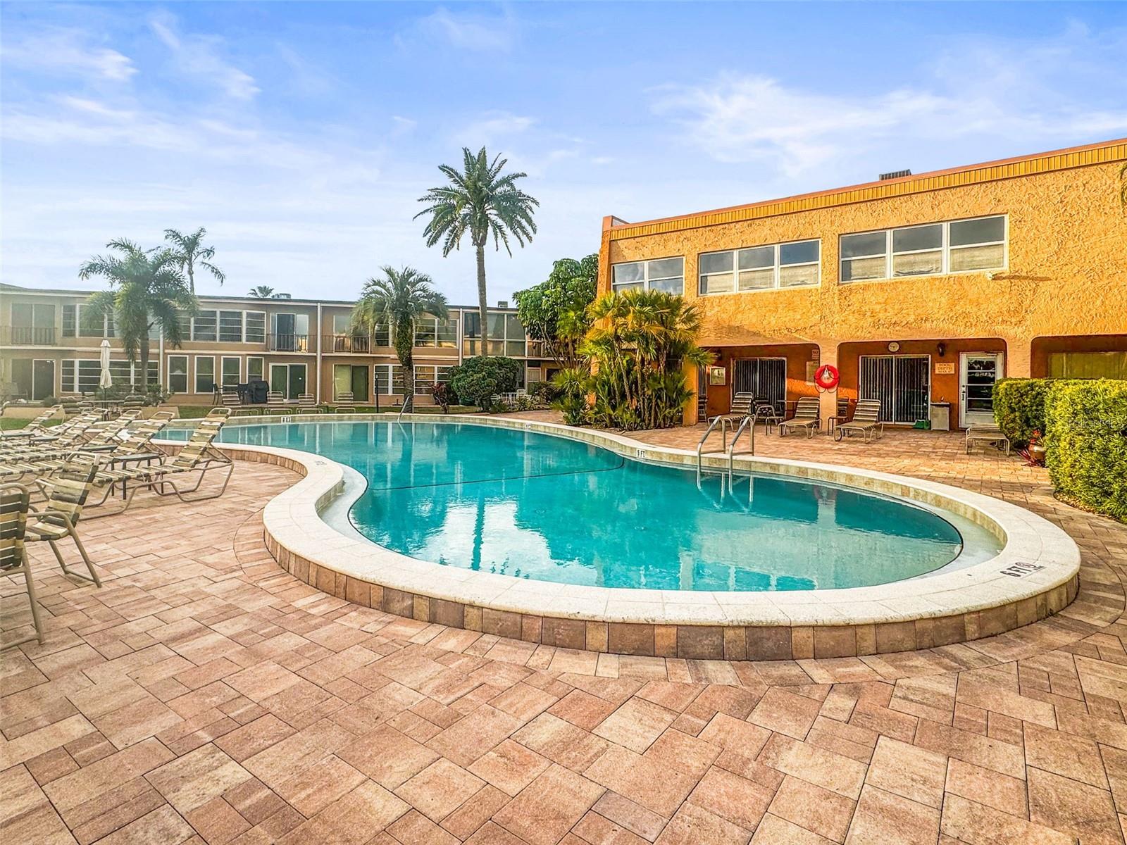 PENTHOUSE GREENS - Residential