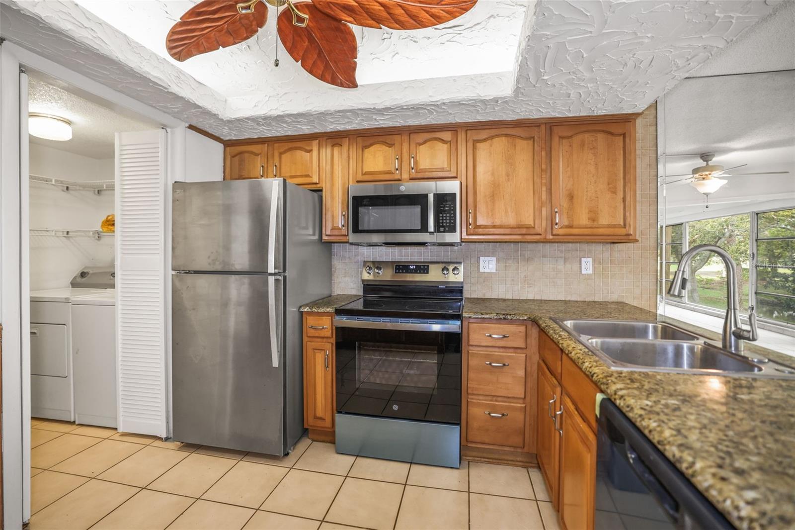 PENTHOUSE GREENS - Residential