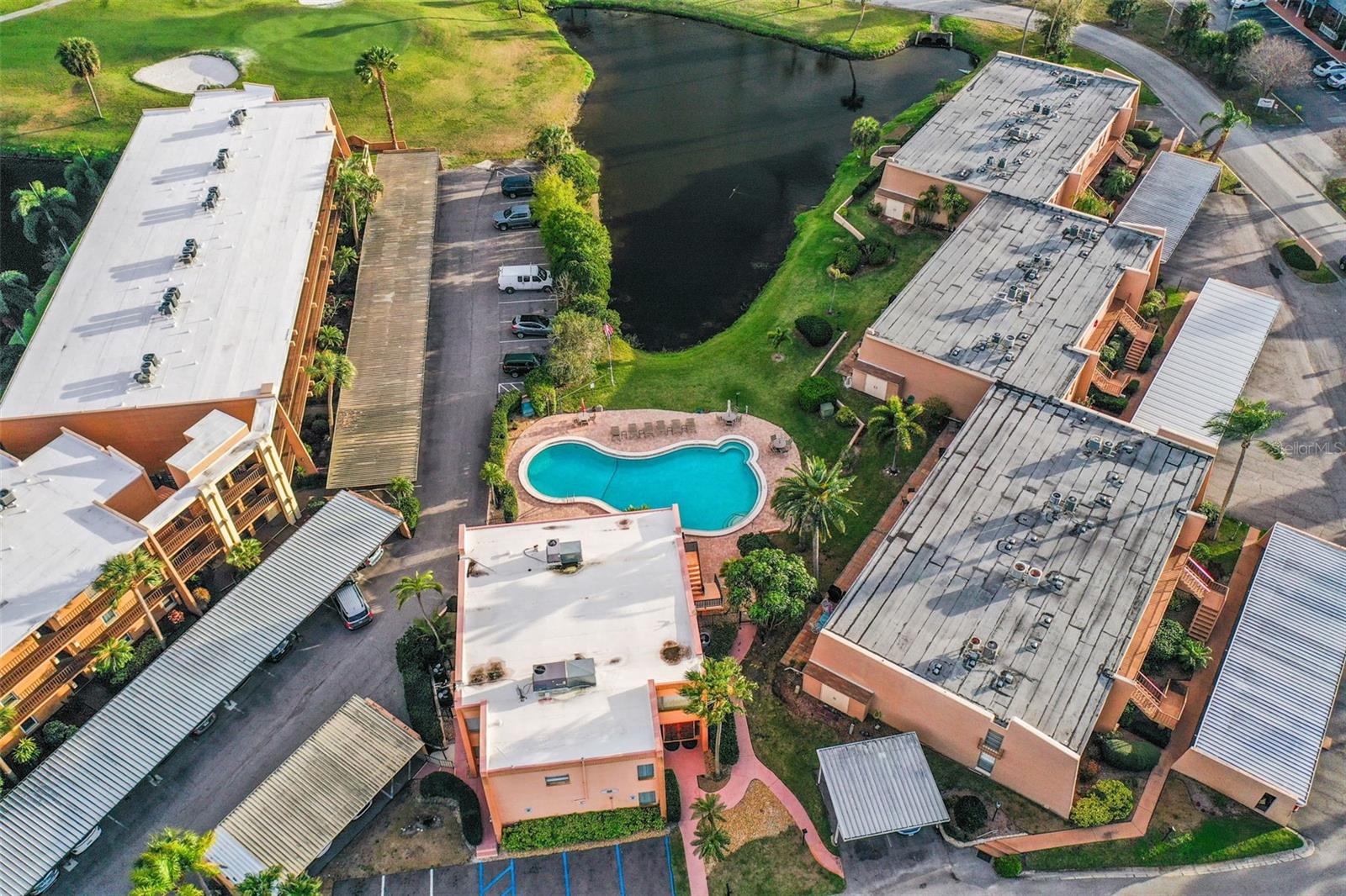 PENTHOUSE GREENS - Residential