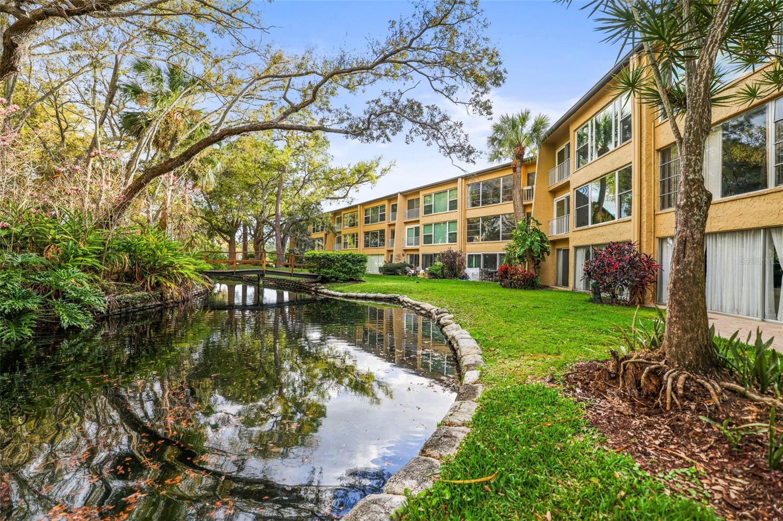 PENTHOUSE GREENS - Residential