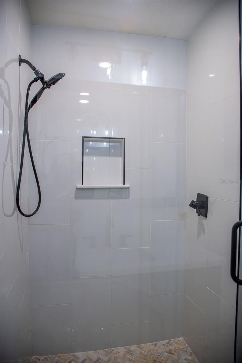 LAKE MABEL HEIGHTS - Residential