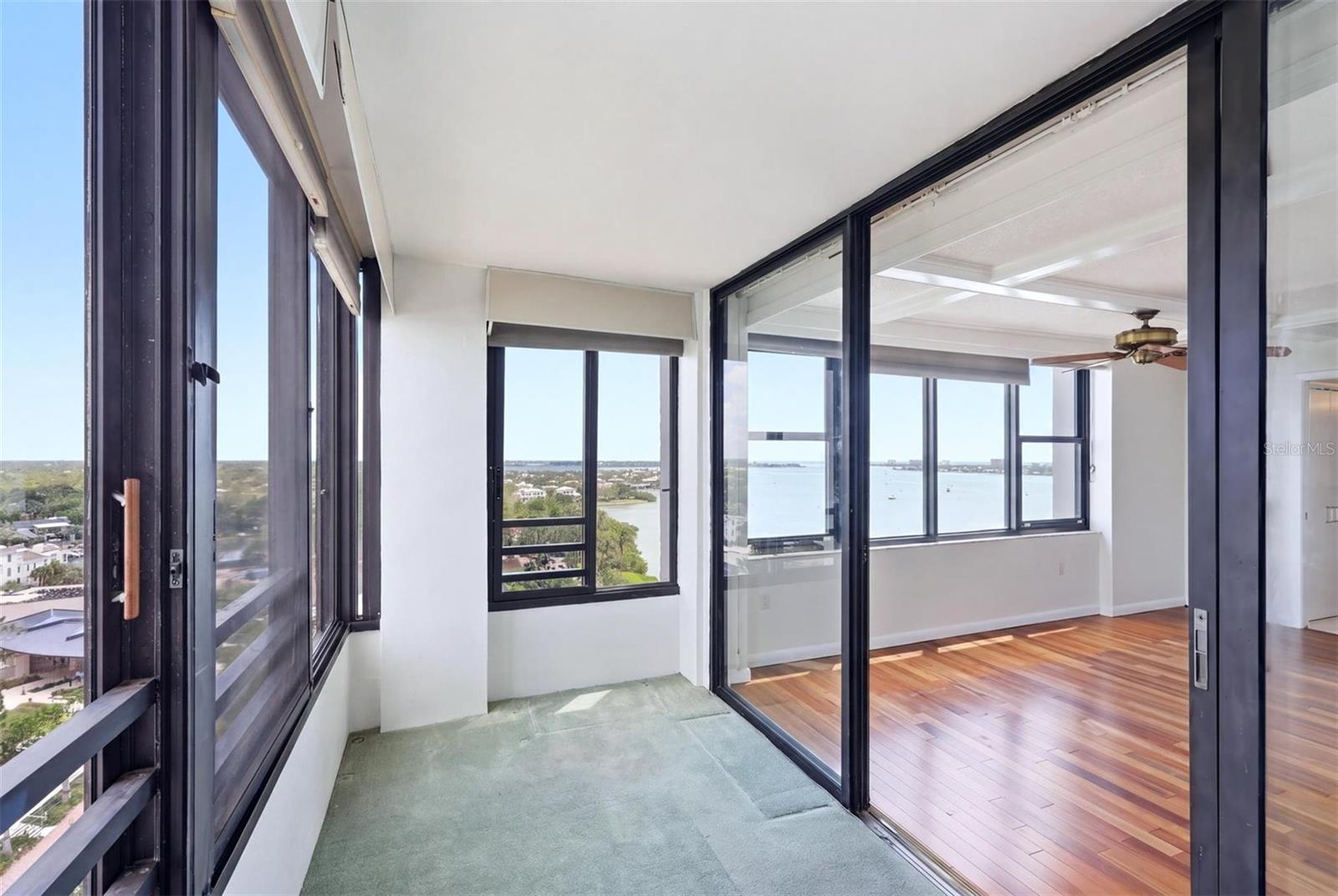 EMBASSY HOUSE - Residential