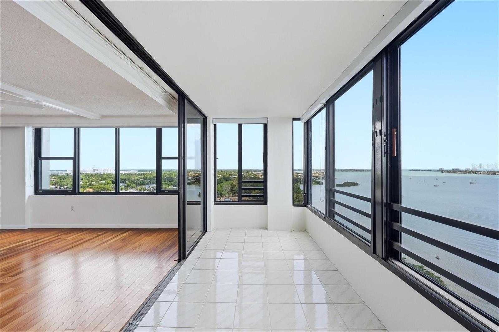 EMBASSY HOUSE - Residential