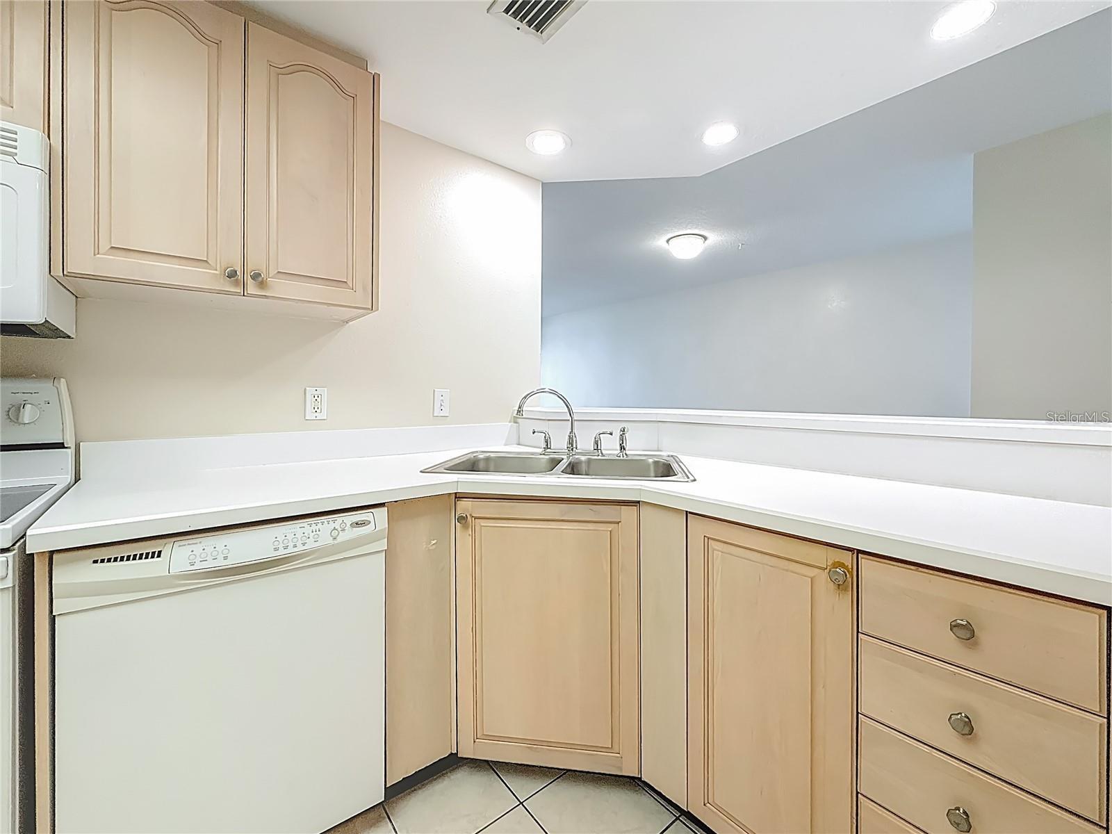 MADEIRA COVE CONDO - Residential