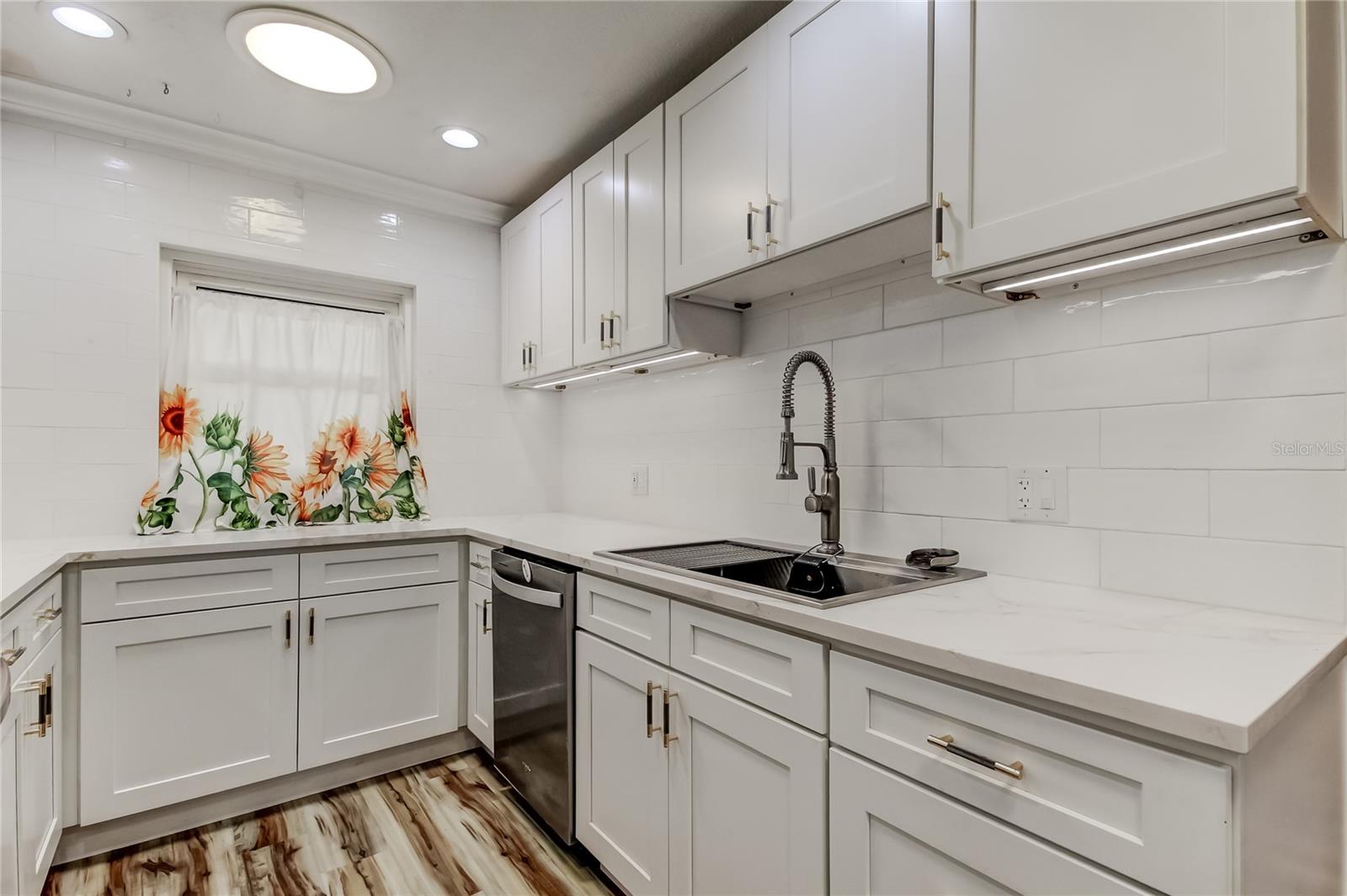 HARBOR PALMS-UNIT TWO - Residential