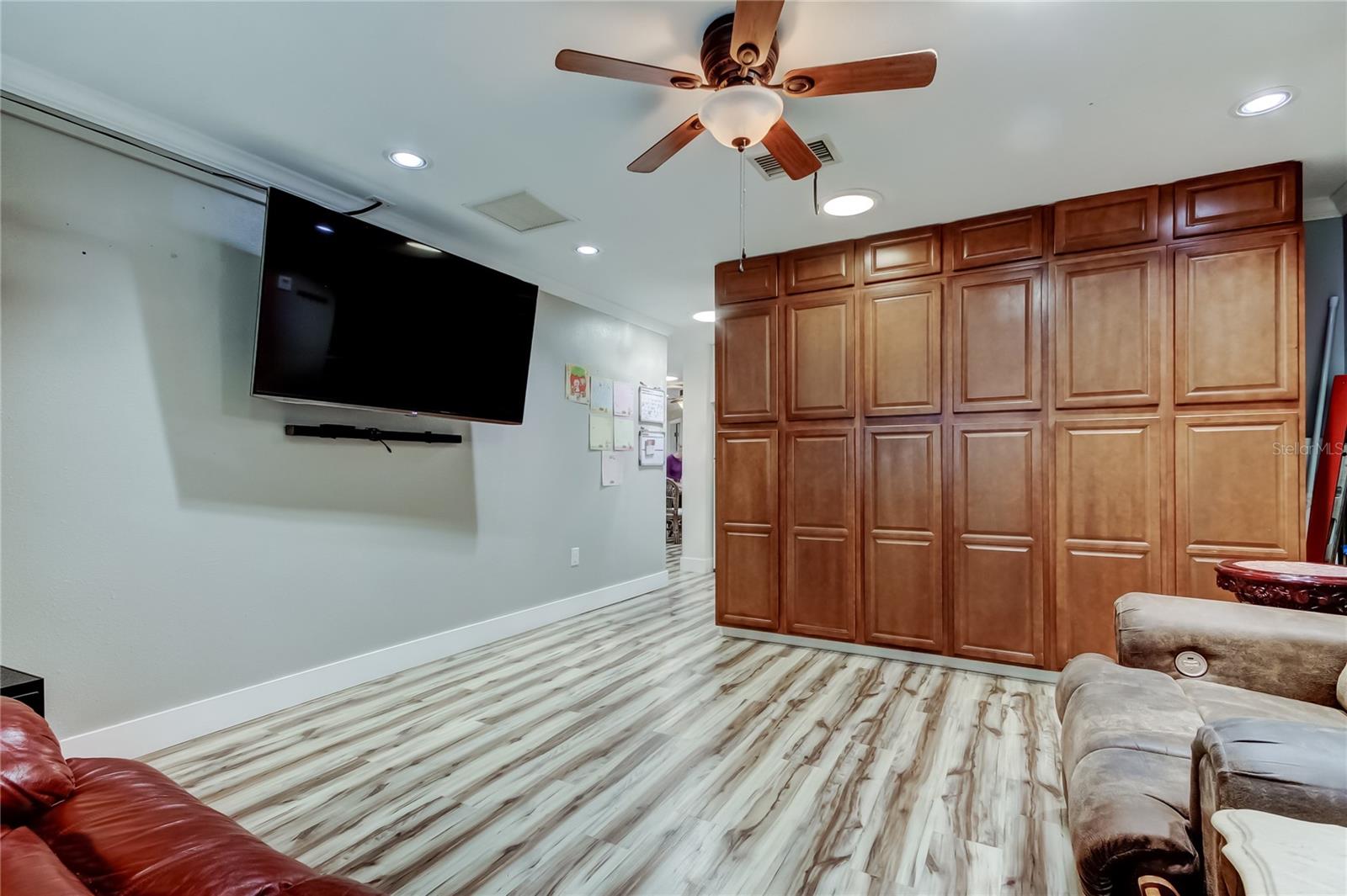 HARBOR PALMS-UNIT TWO - Residential