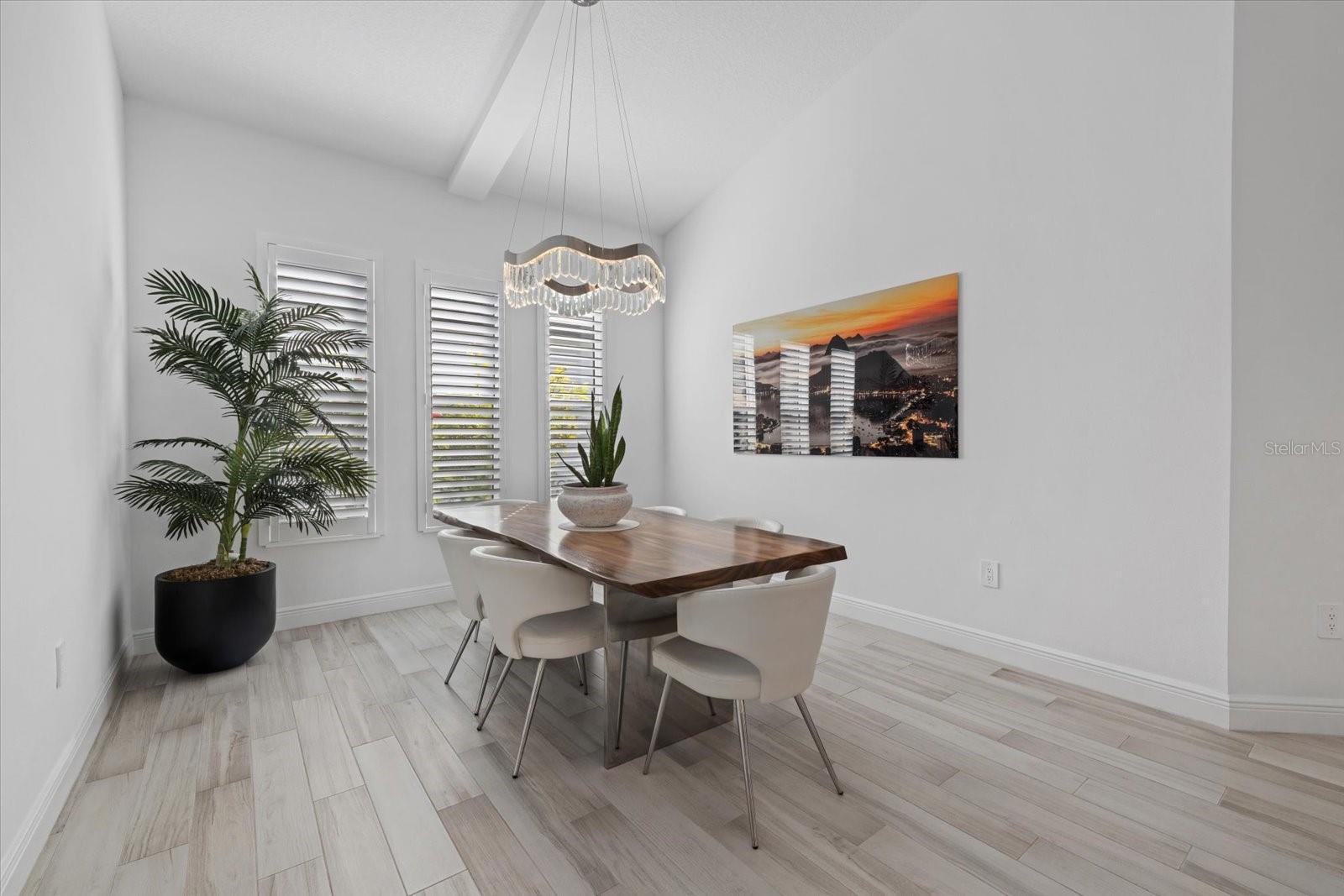 LAKEHOUSE COVE AT WATERSIDE - Residential