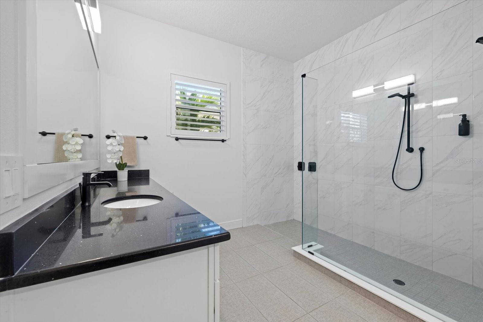 LAKEHOUSE COVE AT WATERSIDE - Residential