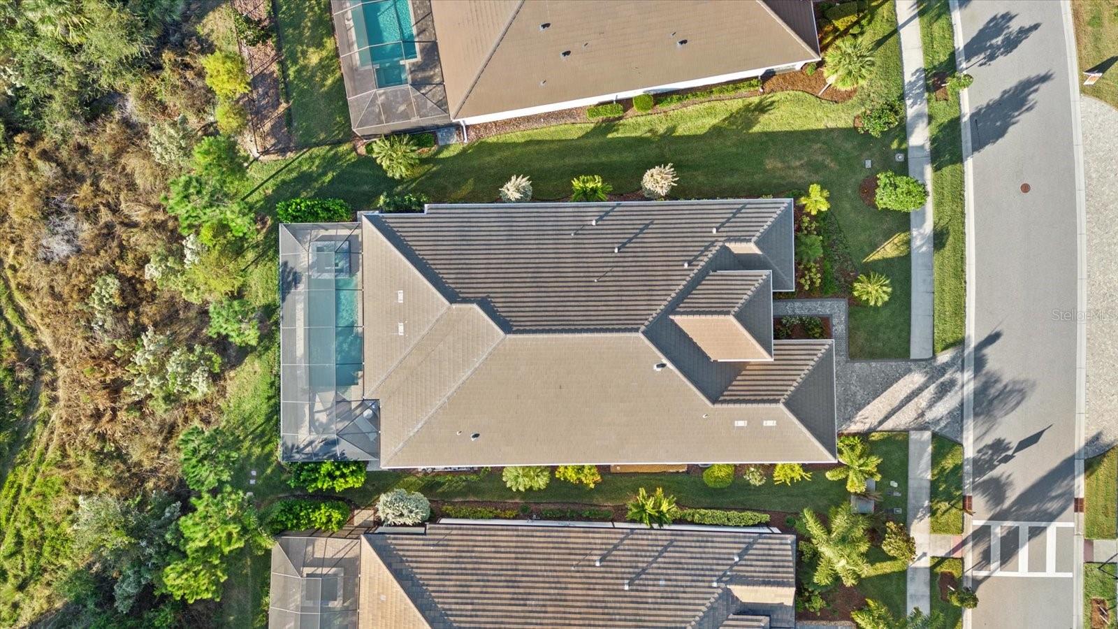 LAKEHOUSE COVE AT WATERSIDE - Residential