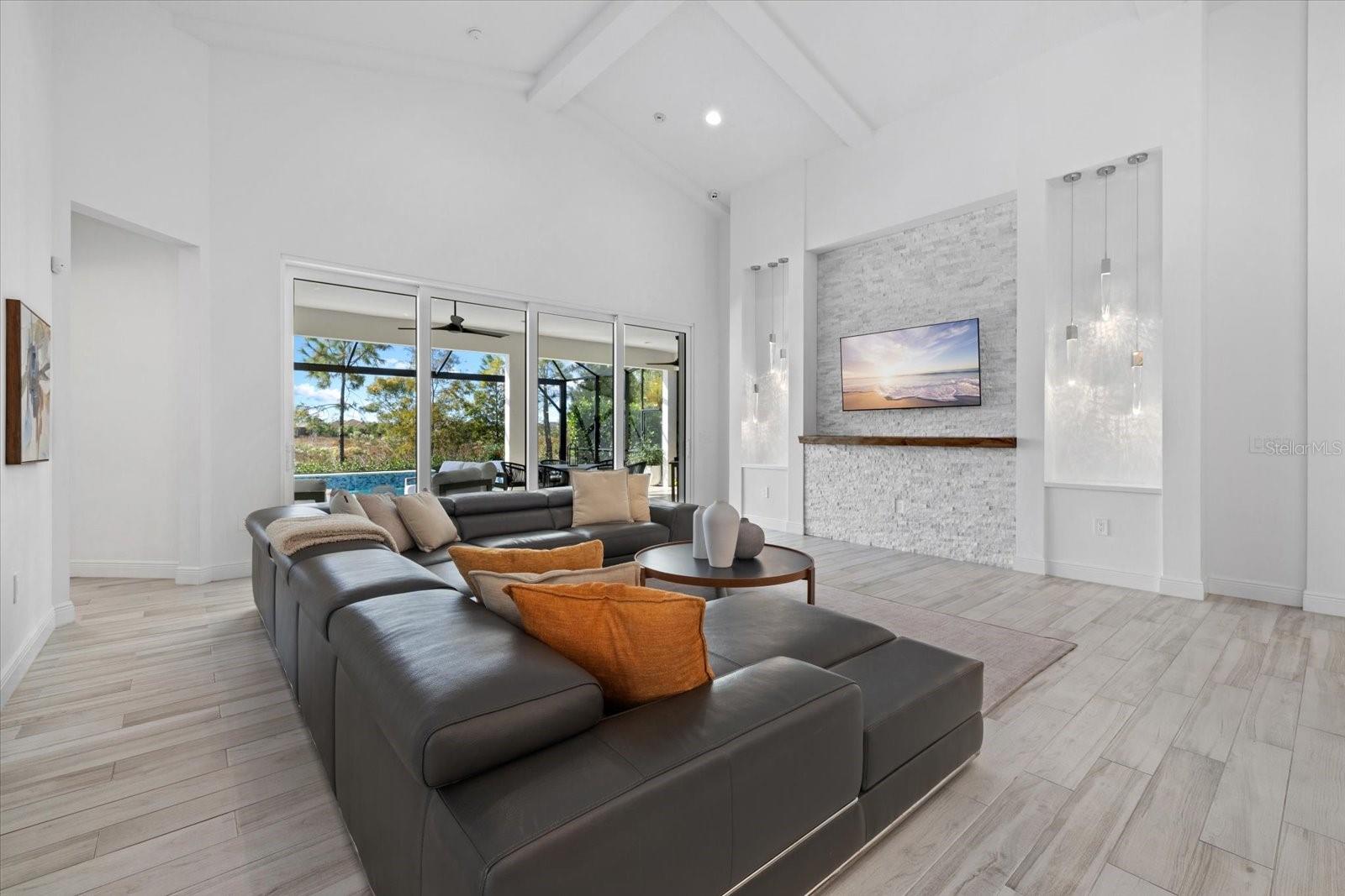 LAKEHOUSE COVE AT WATERSIDE - Residential