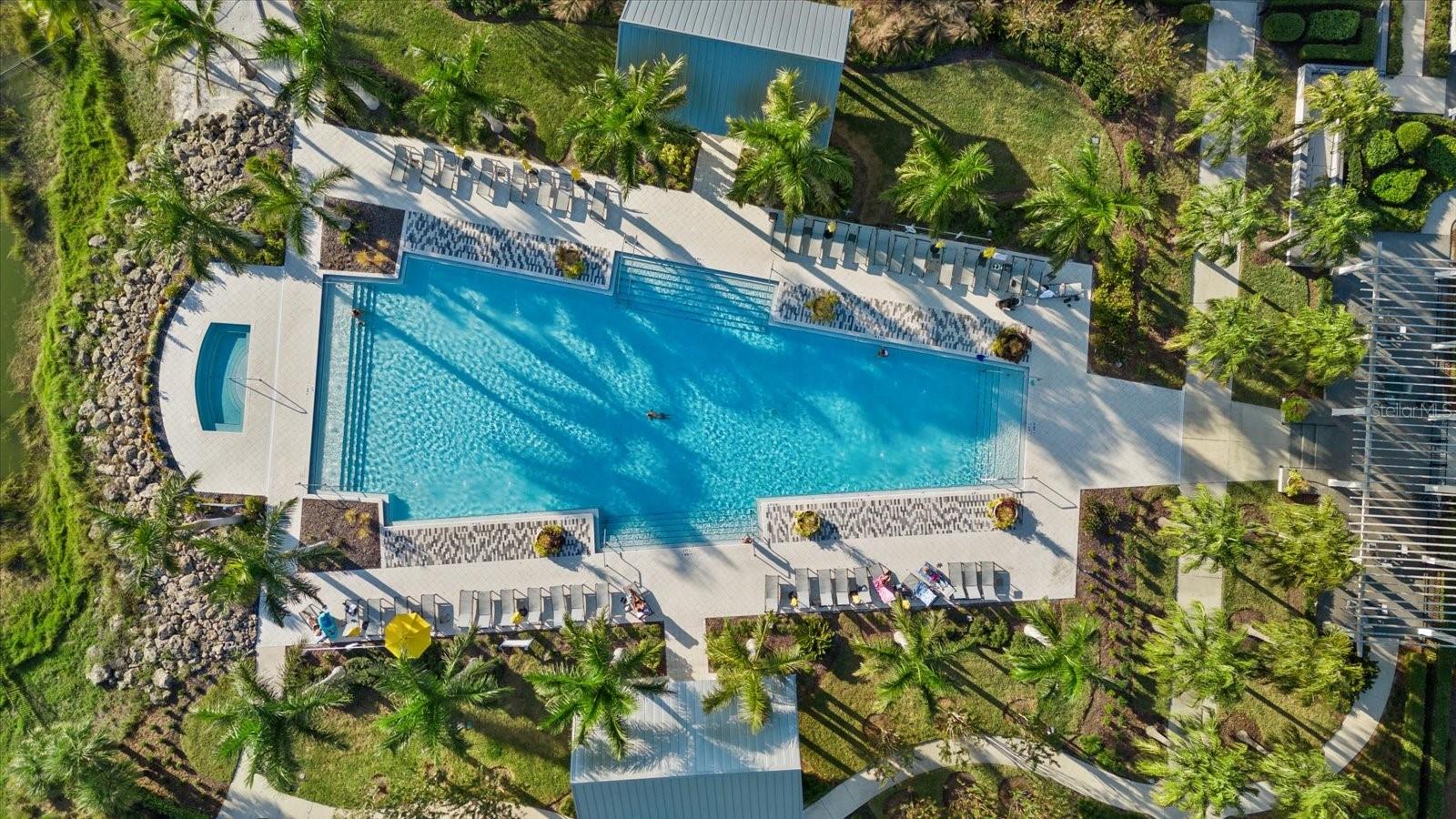 LAKEHOUSE COVE AT WATERSIDE - Residential