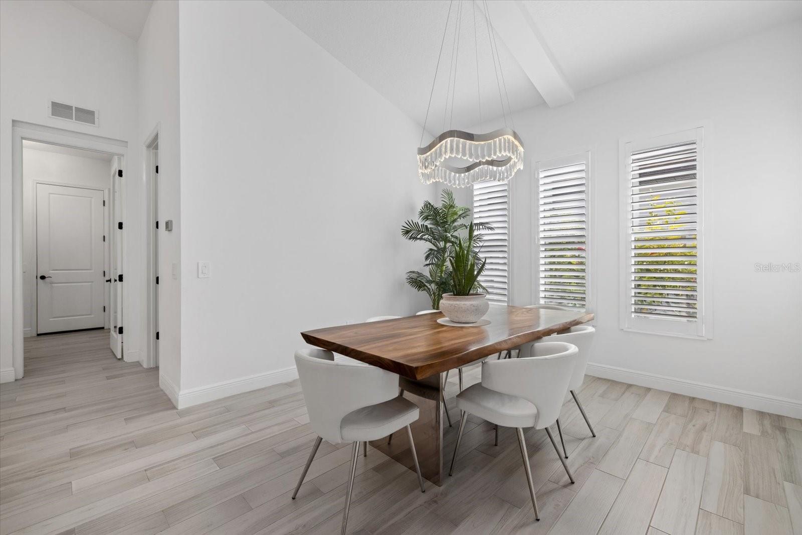 LAKEHOUSE COVE AT WATERSIDE - Residential