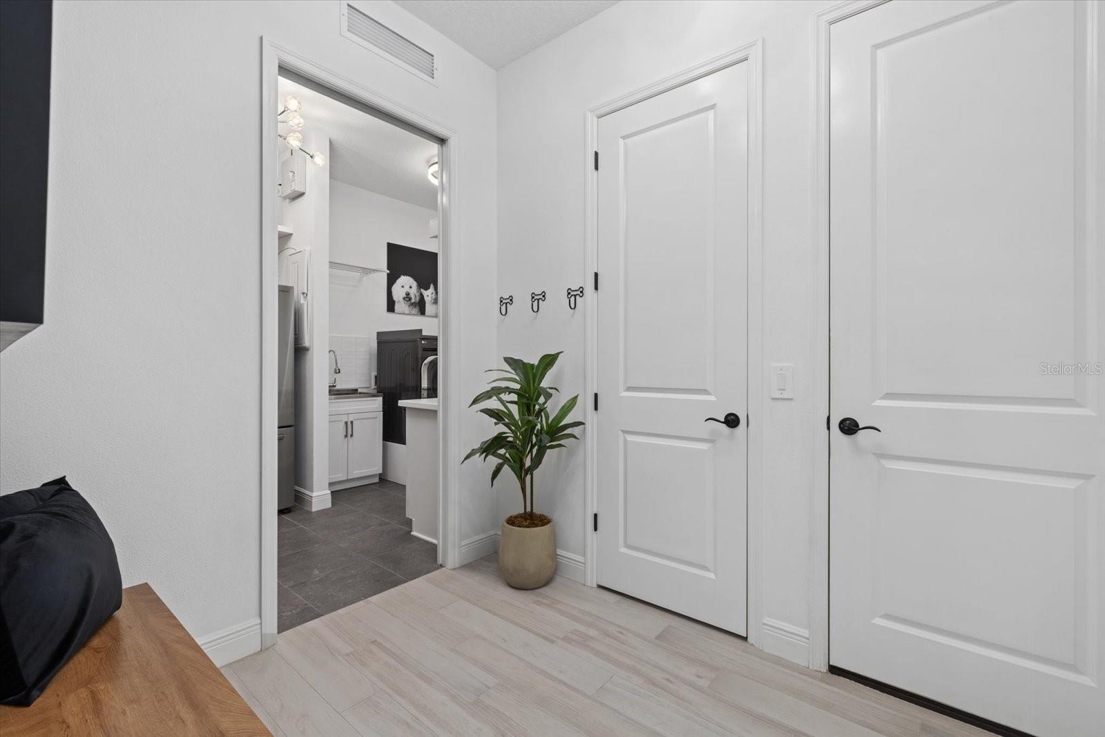 LAKEHOUSE COVE AT WATERSIDE - Residential