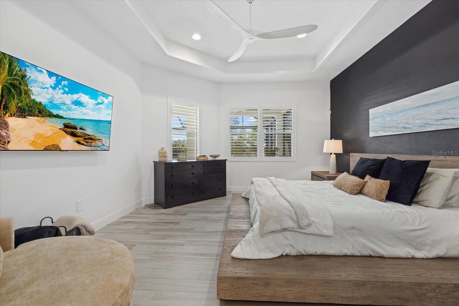 LAKEHOUSE COVE AT WATERSIDE - Residential