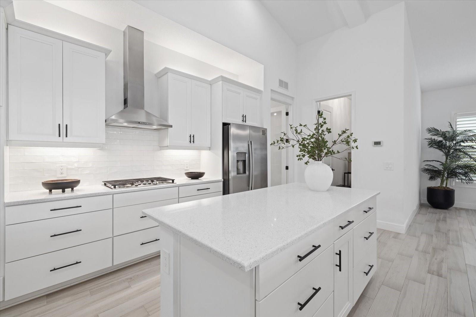 LAKEHOUSE COVE AT WATERSIDE - Residential