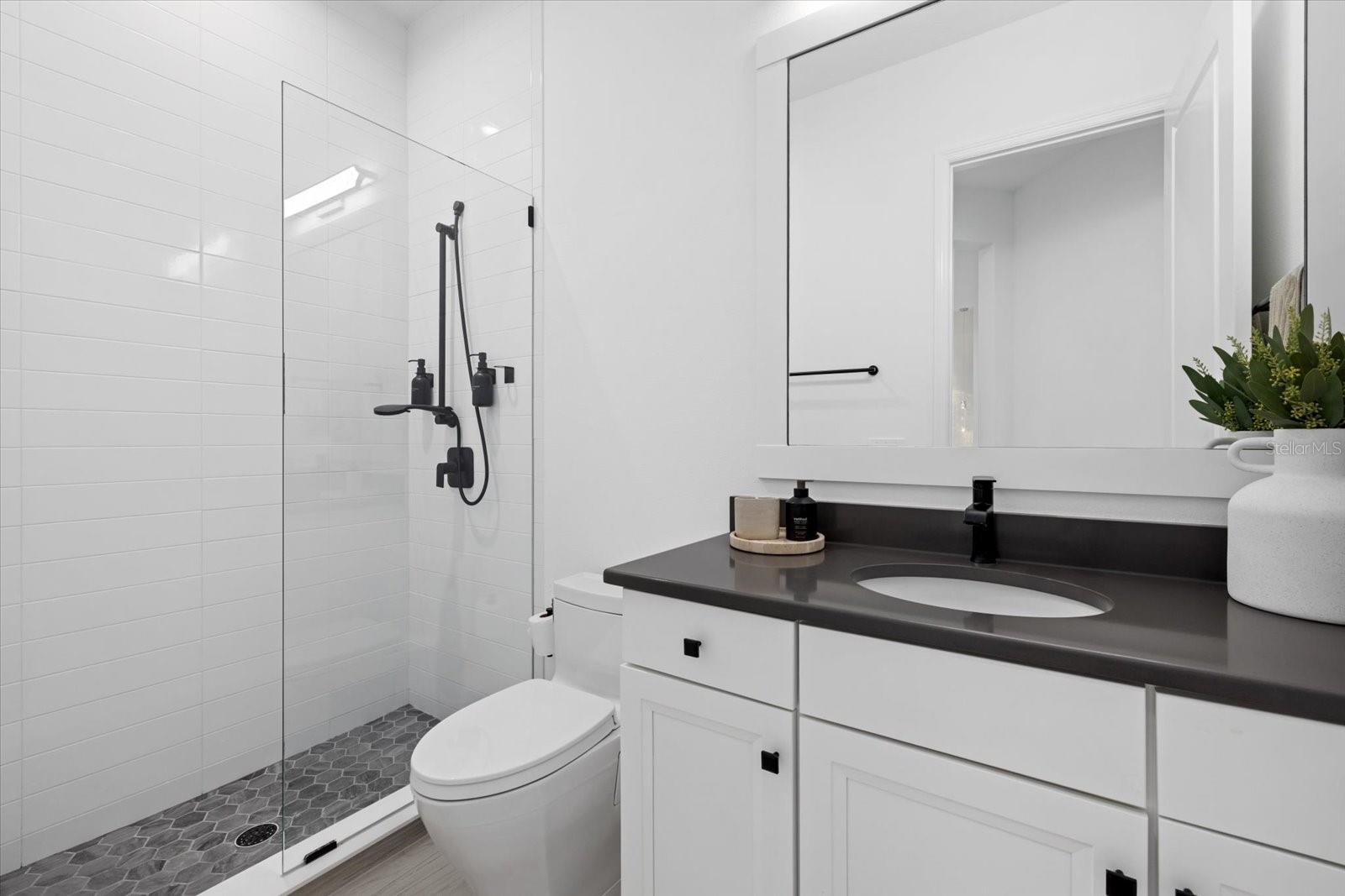 LAKEHOUSE COVE AT WATERSIDE - Residential