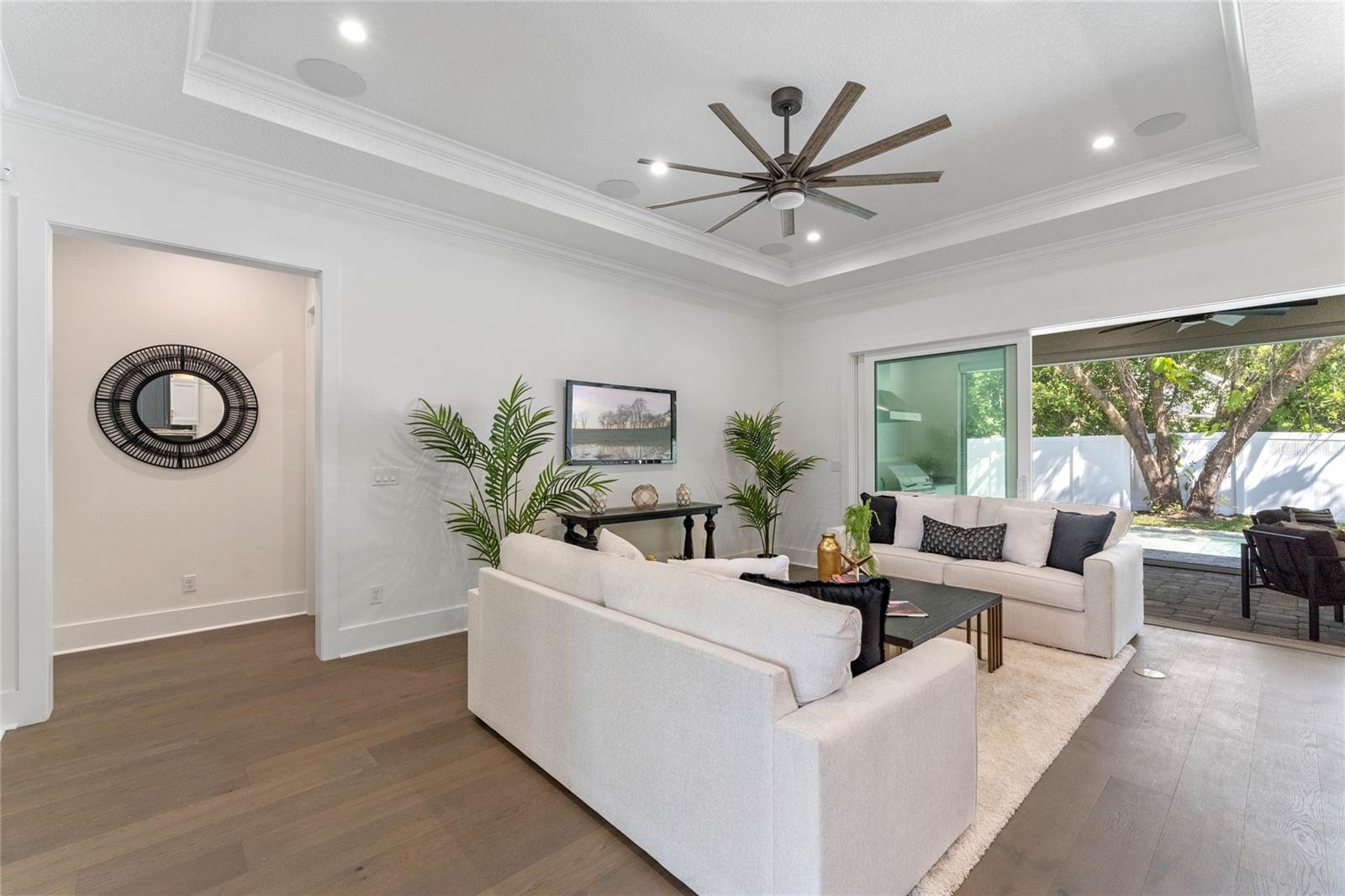 FONTAINEBLEAU - Residential