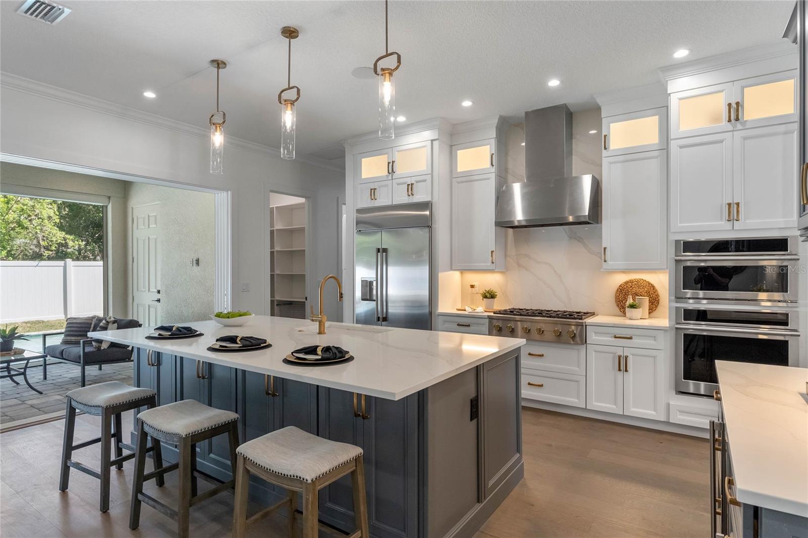 FONTAINEBLEAU - Residential