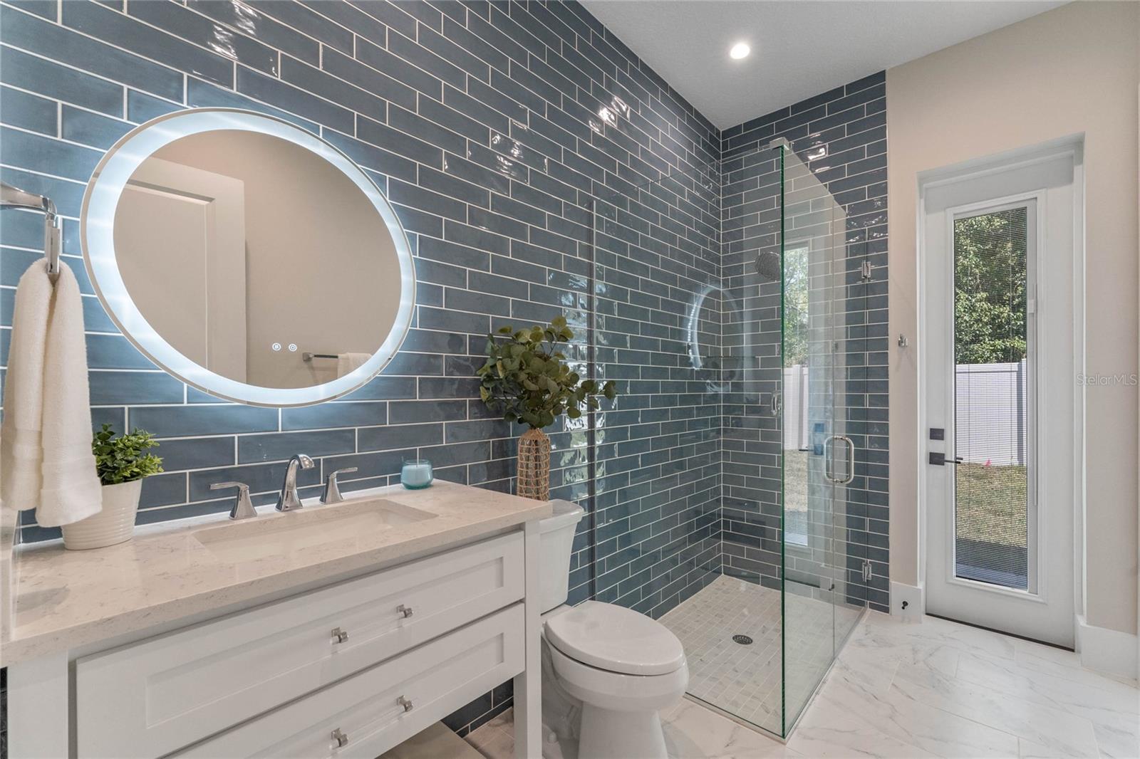 FONTAINEBLEAU - Residential