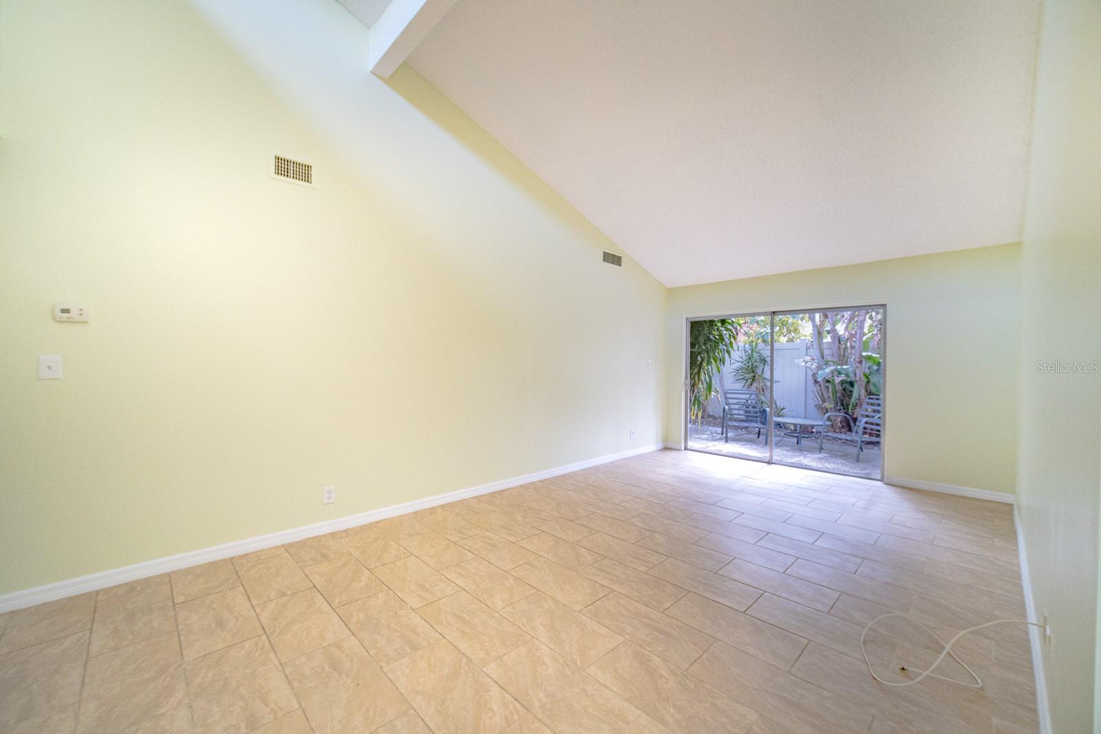 2066 SUNSET POINT ROAD 91