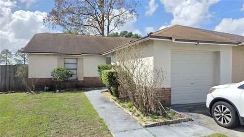 Photo of 126 Garden Cove Court, Orlando, FL 32835 (MLS # O6395606)