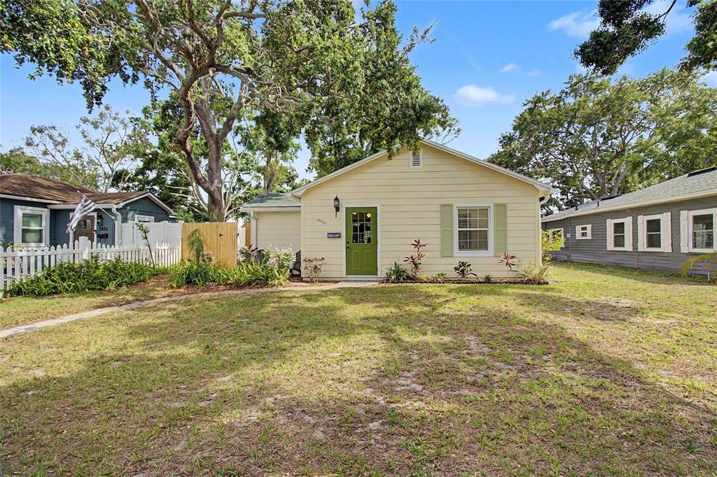 Photo of 3936 3rd Avenue N, St Petersburg, FL 33713 (MLS # TB8508484)