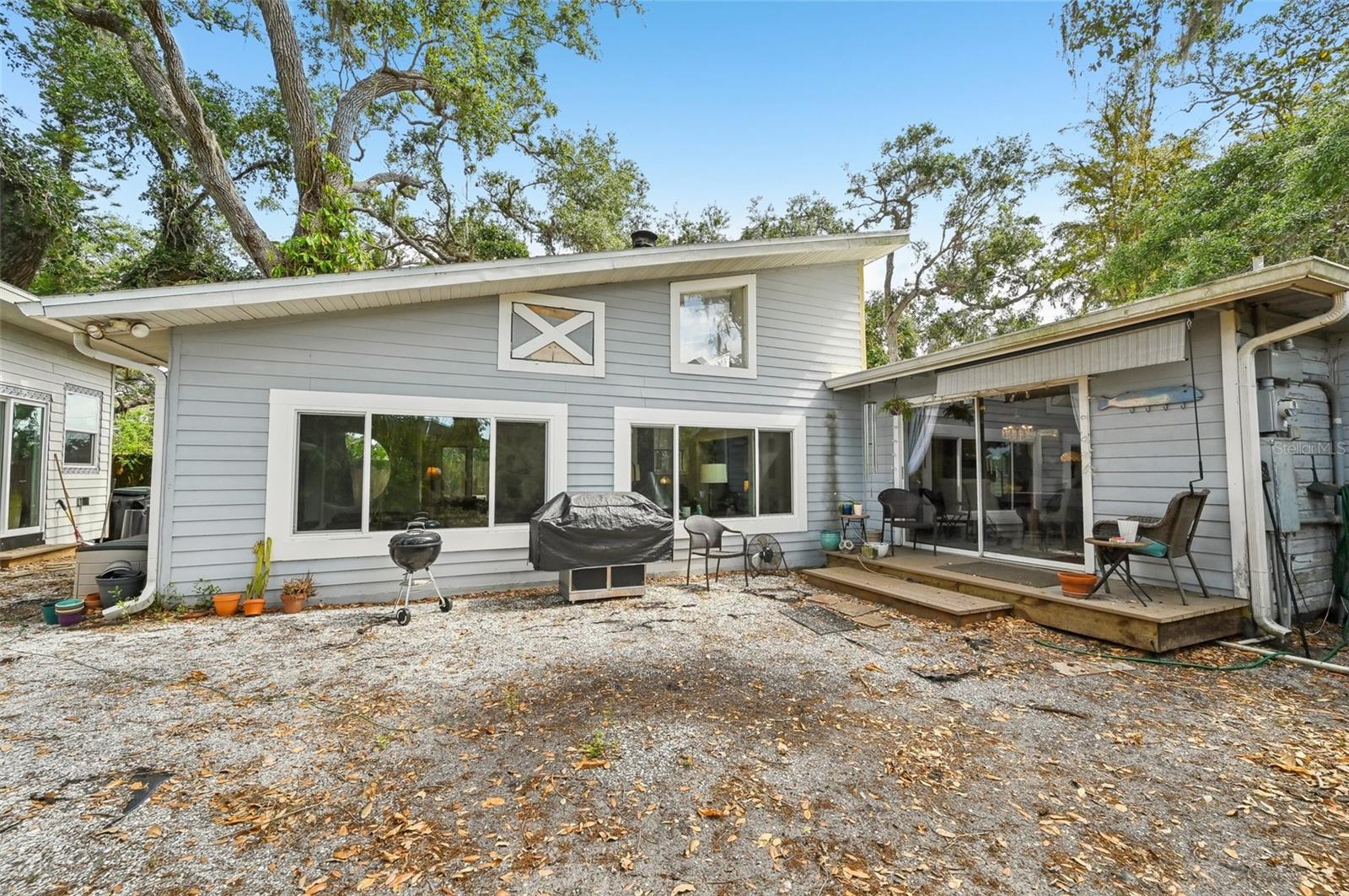 2507 MOORING LANE