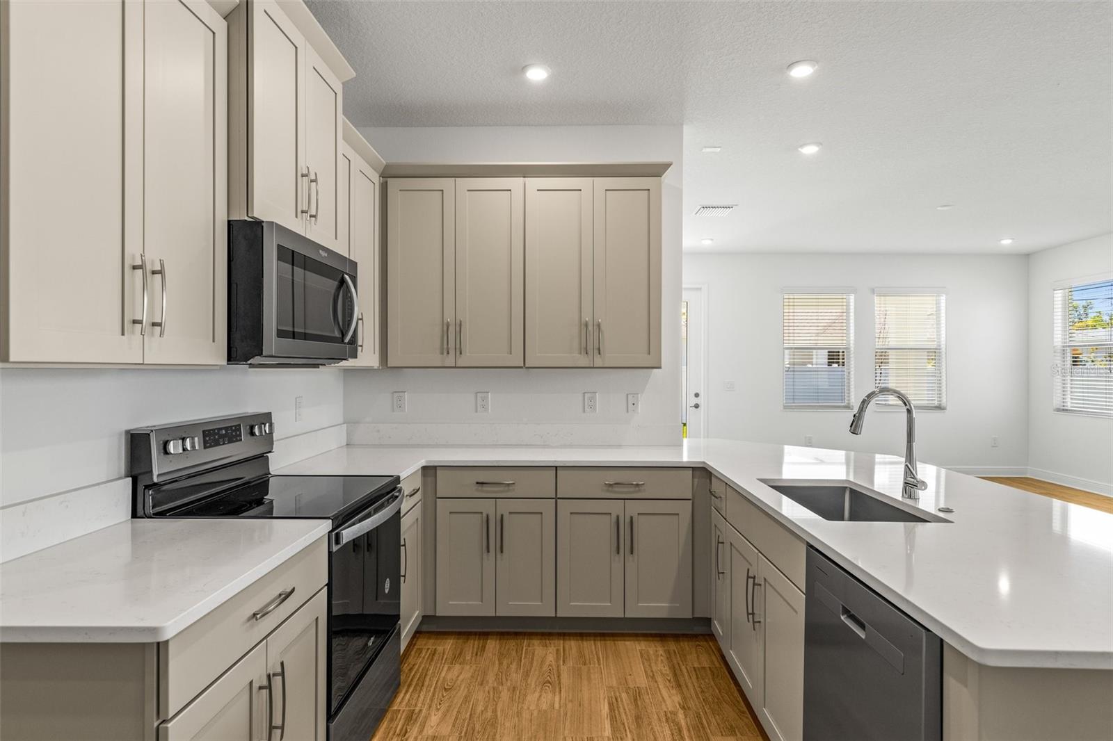 WELLSWOOD ESTATES - Residential