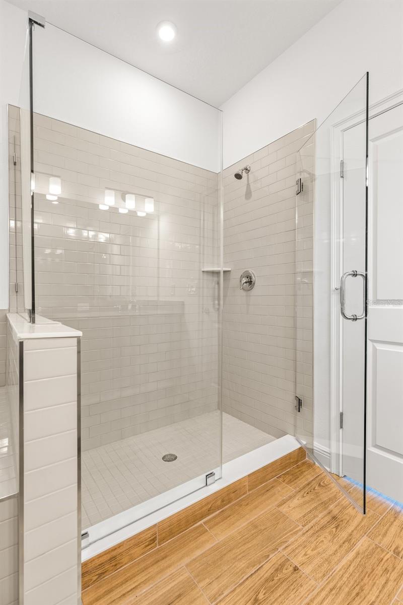 WELLSWOOD ESTATES - Residential