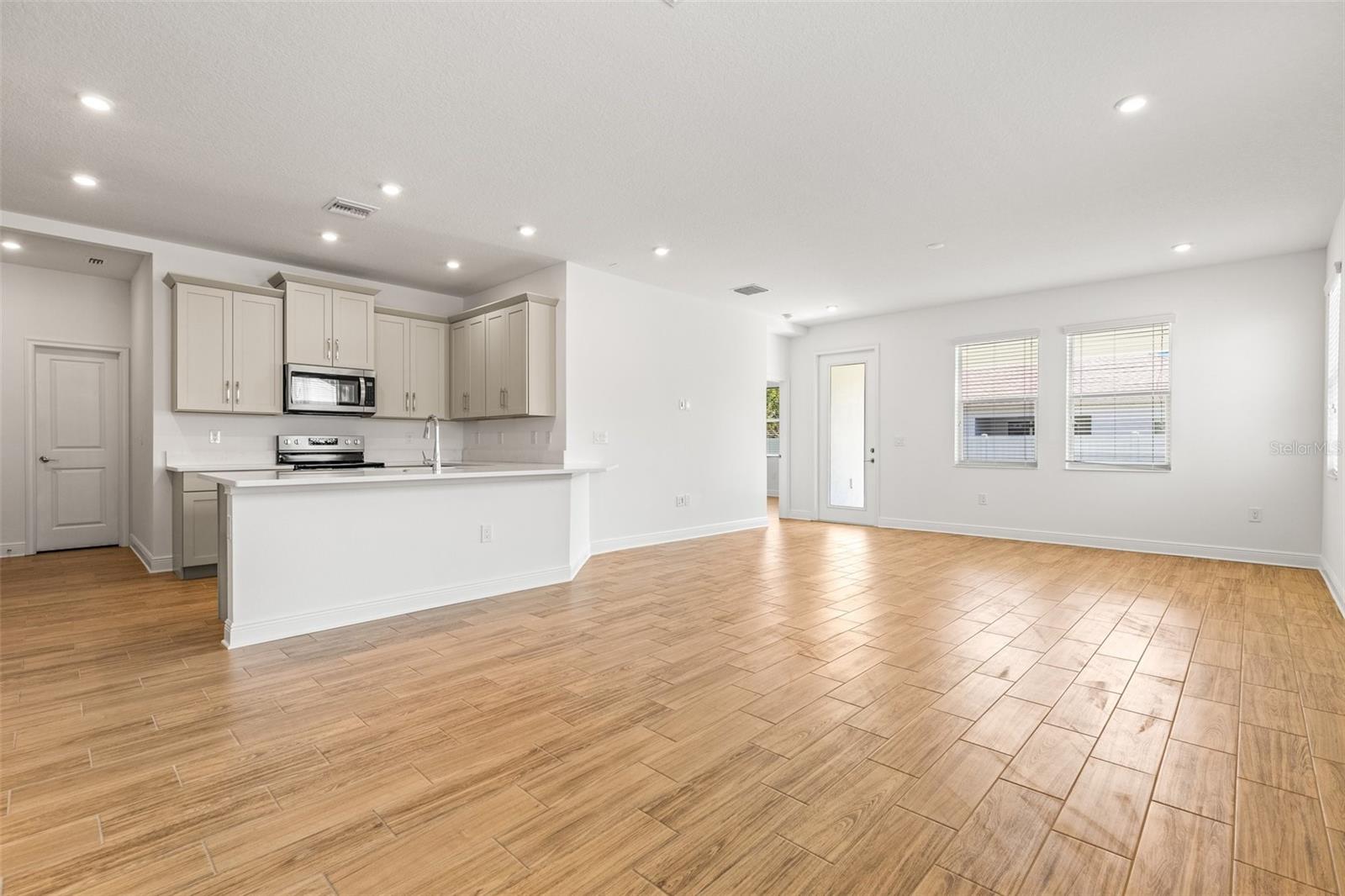 WELLSWOOD ESTATES - Residential