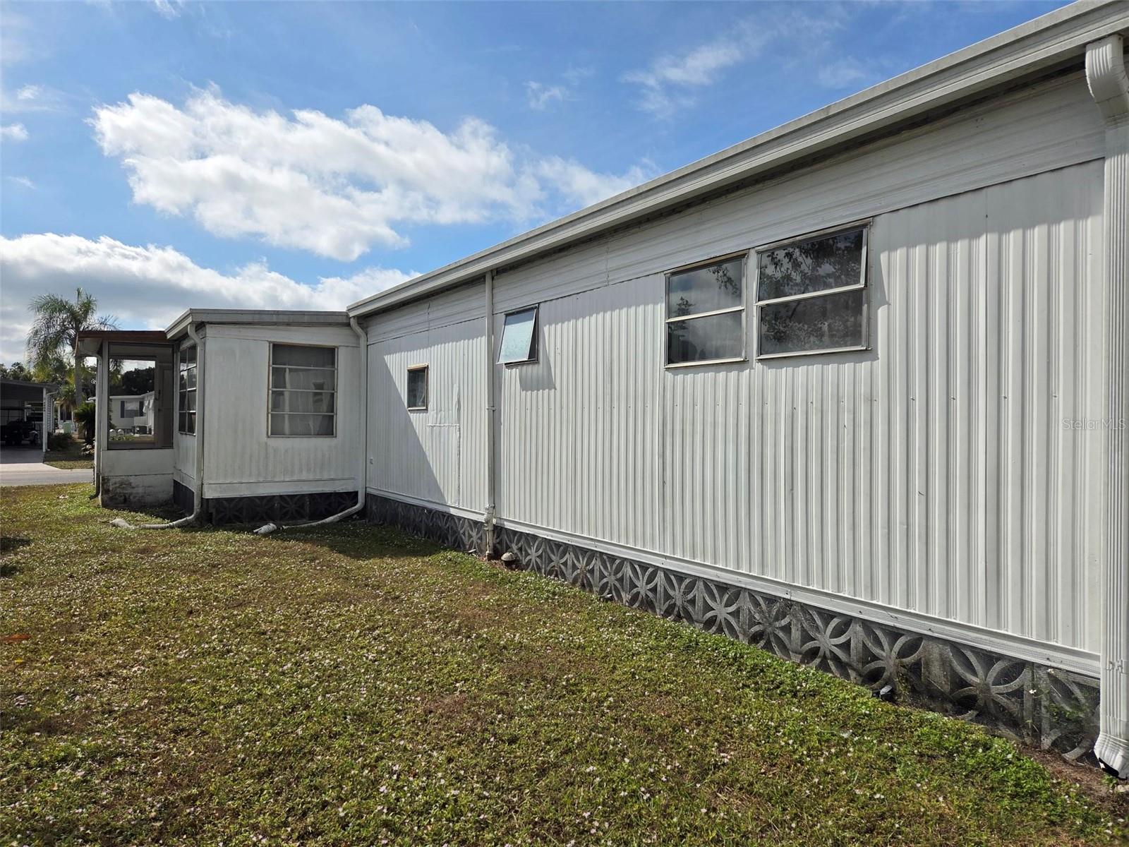 OAKWOOD MANOR - Residential