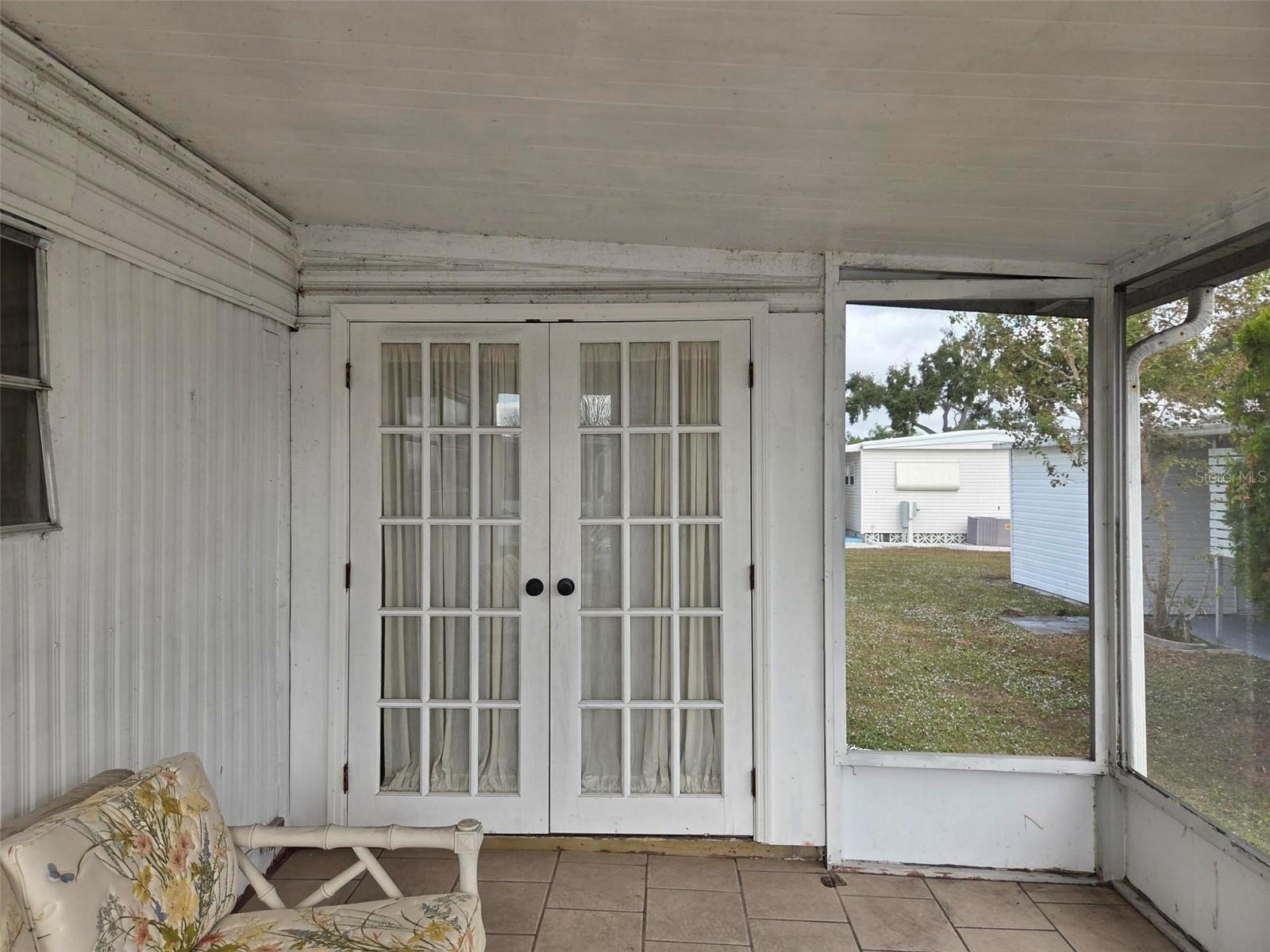 OAKWOOD MANOR - Residential