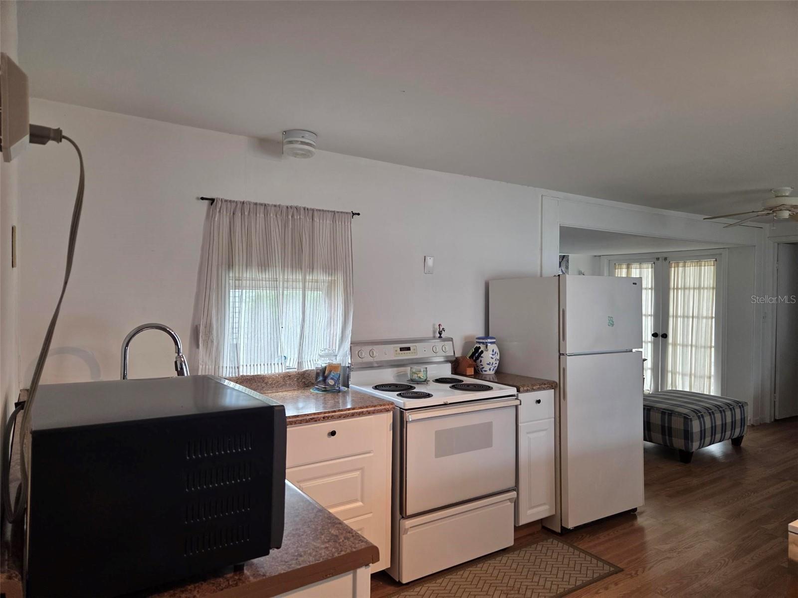 OAKWOOD MANOR - Residential