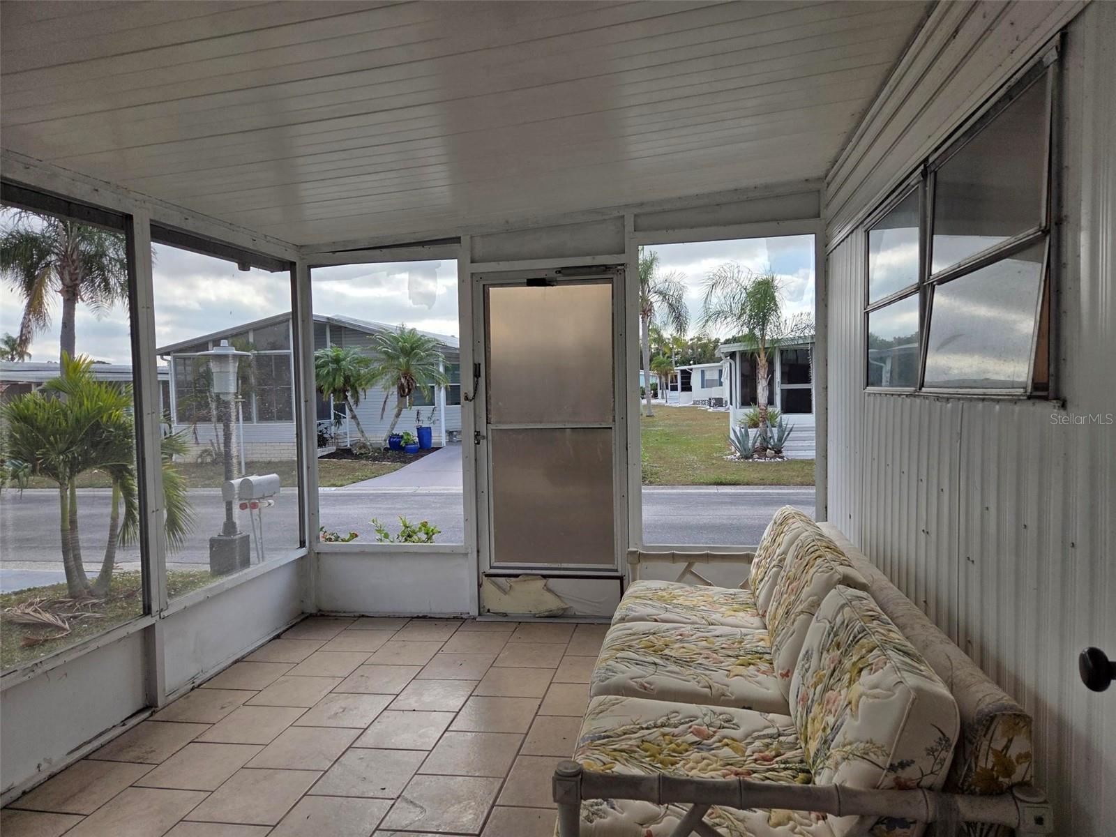 OAKWOOD MANOR - Residential