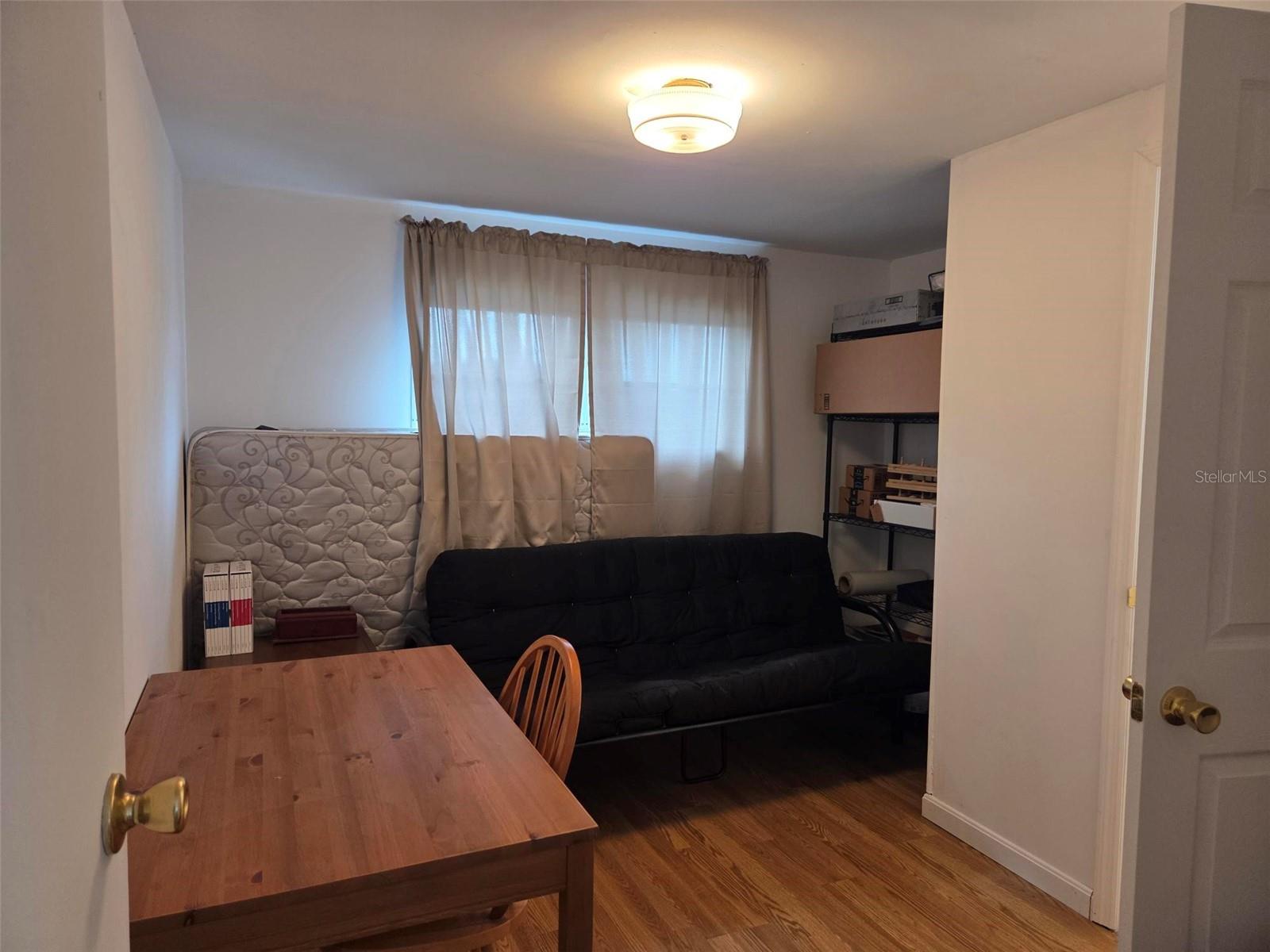 OAKWOOD MANOR - Residential