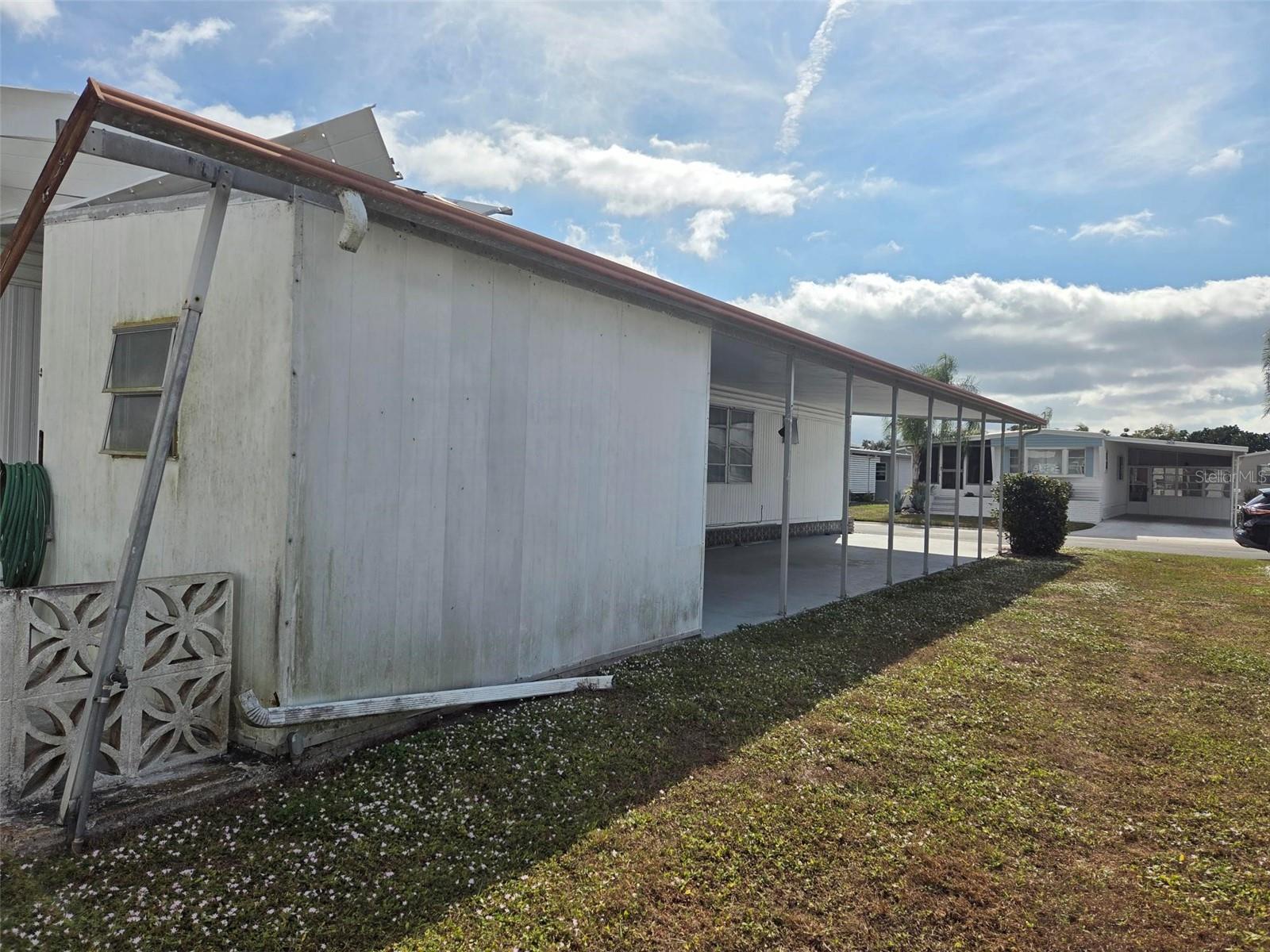 OAKWOOD MANOR - Residential