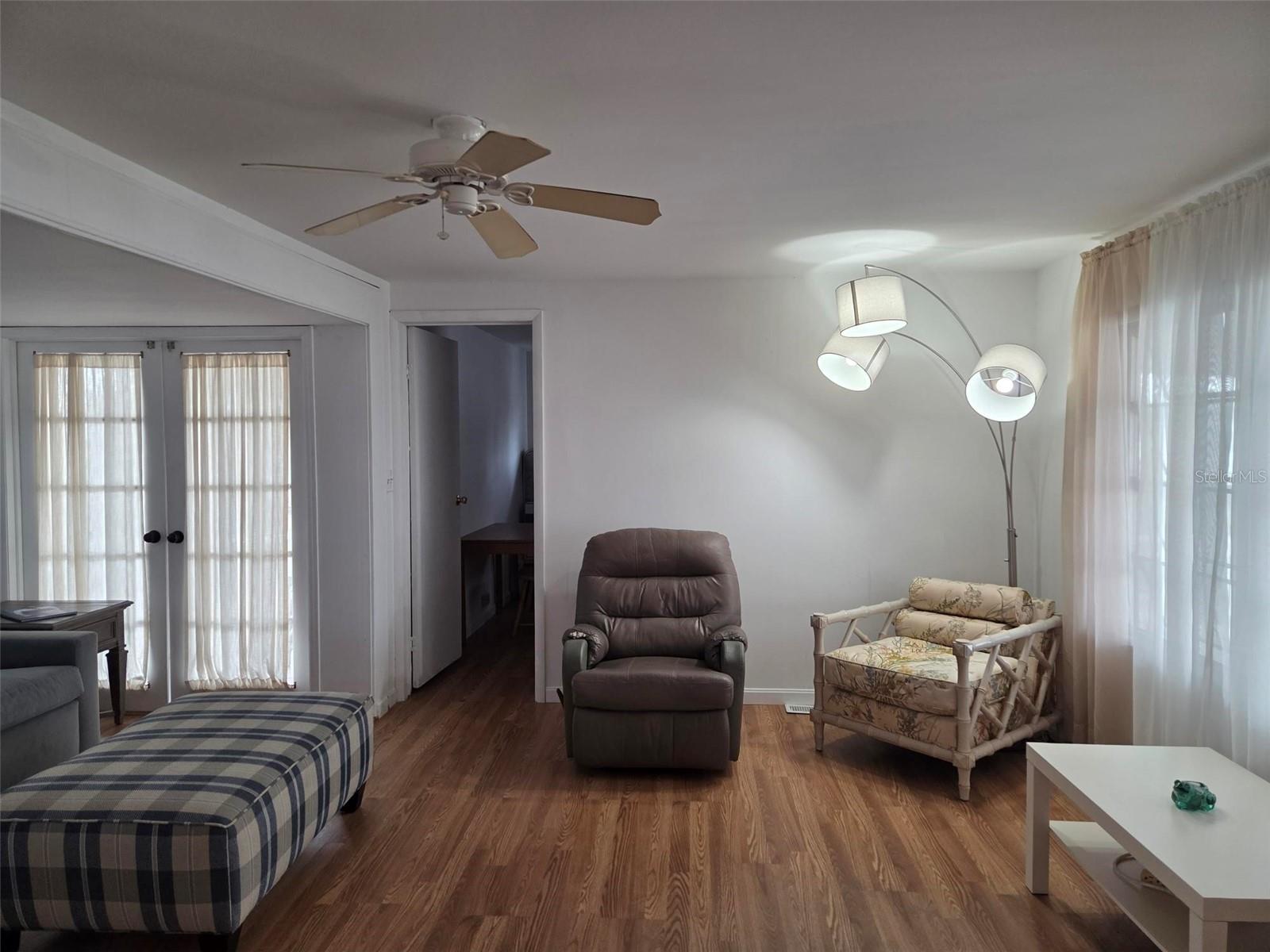 OAKWOOD MANOR - Residential