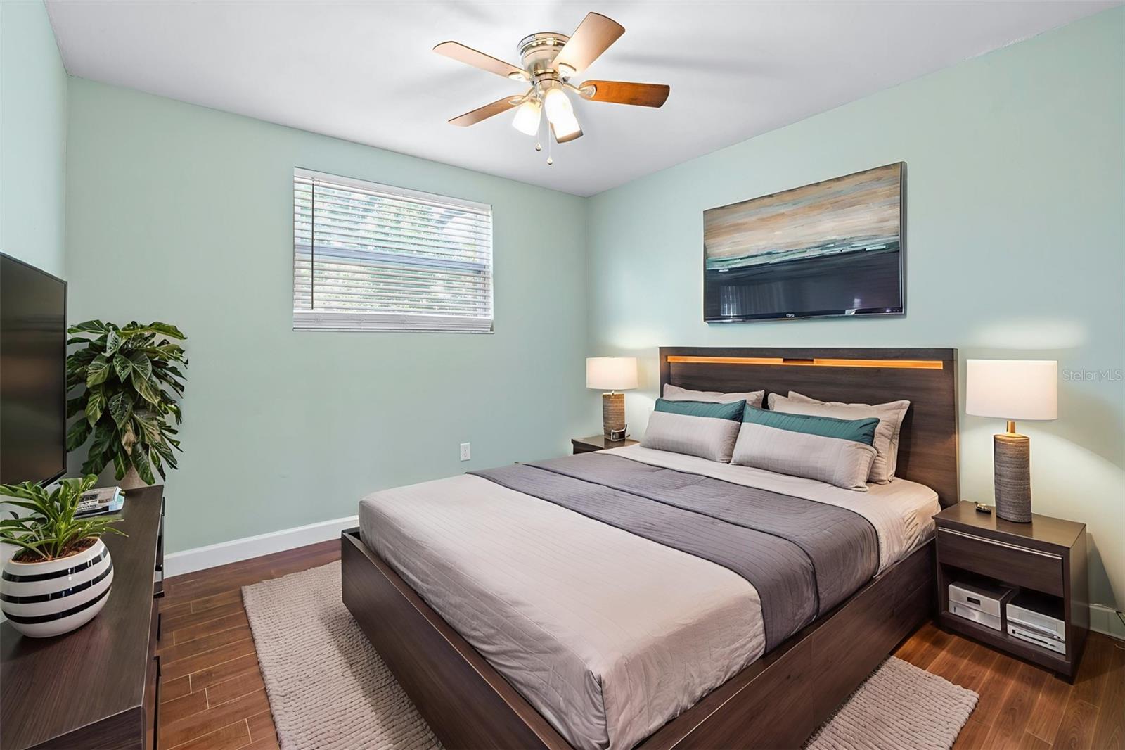 CYPRESS HOLLOW - Residential