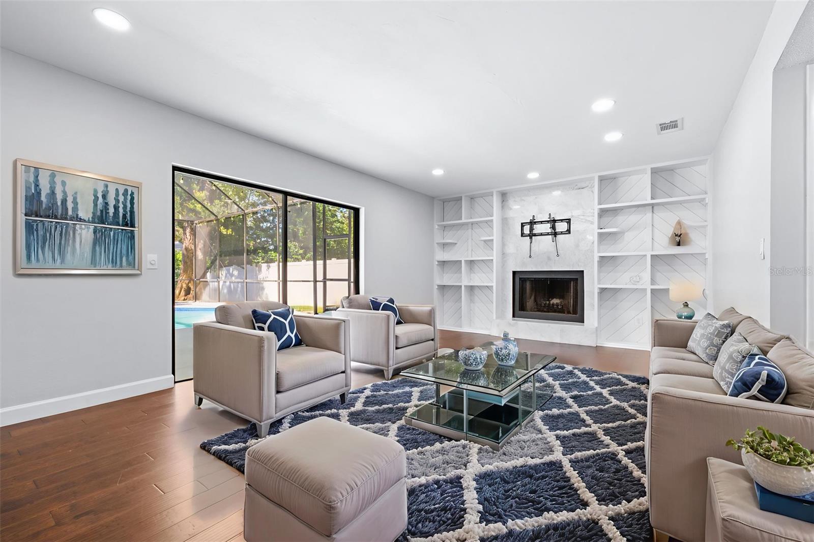 CYPRESS HOLLOW - Residential